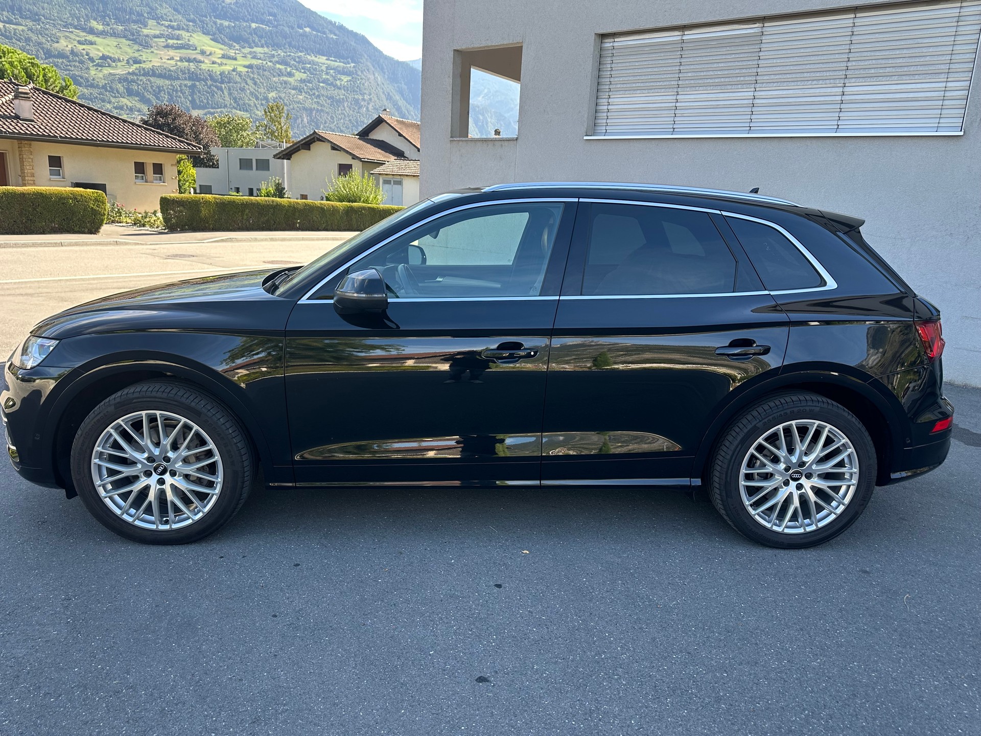 AUDI Q5 2.0 TFSI sport quattro S-tronic-image-3