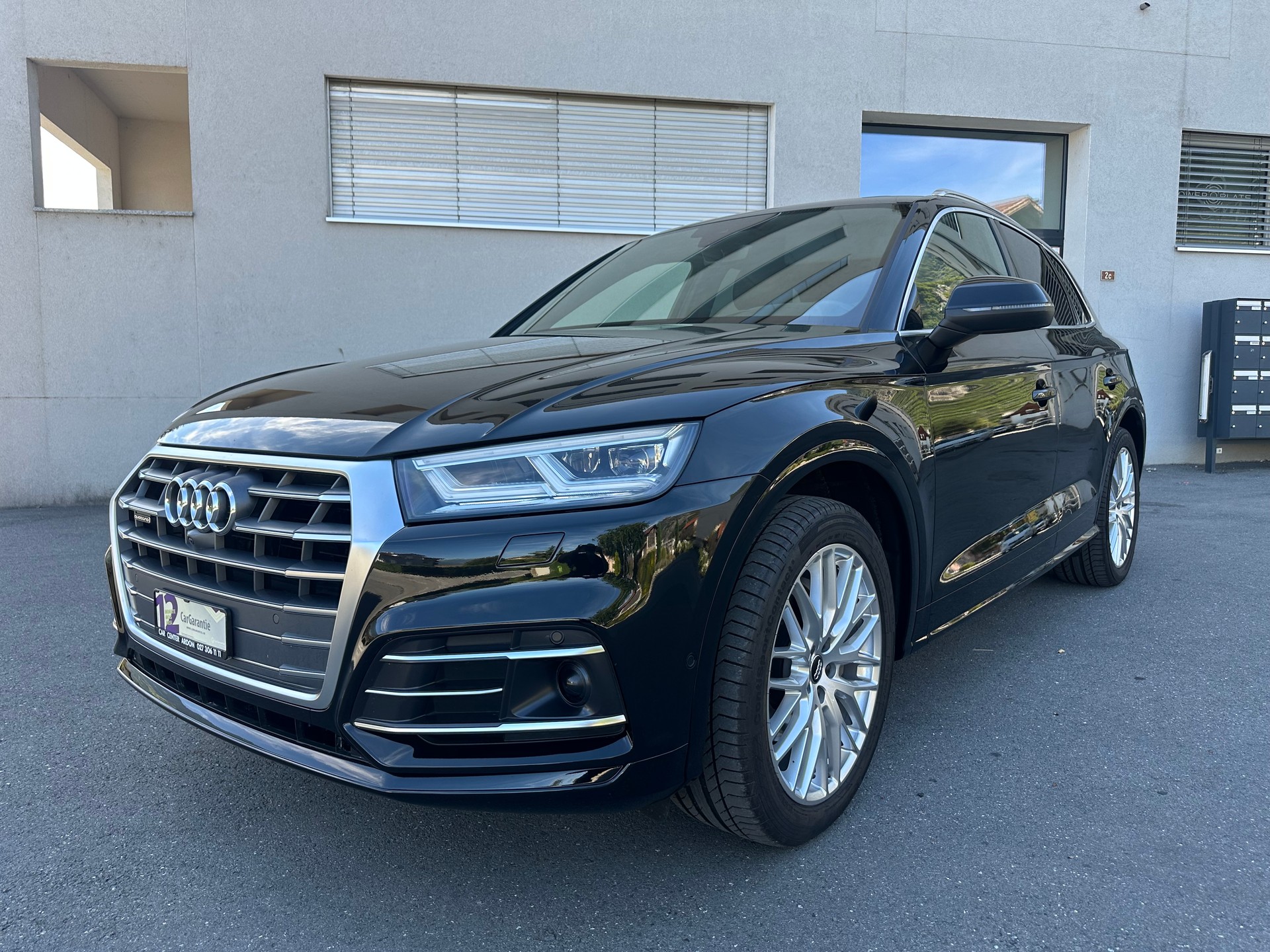 AUDI Q5 2.0 TFSI sport quattro S-tronic-image-0