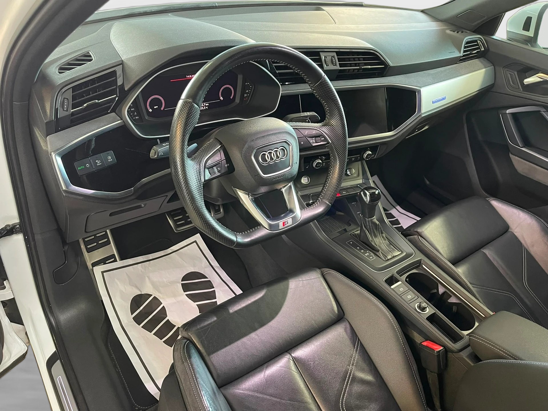 AUDI Q3 40 TFSI S line quattro S-tronic | CH-Auto | Ab MFK 09.2025 | S-Line Paket-image-7