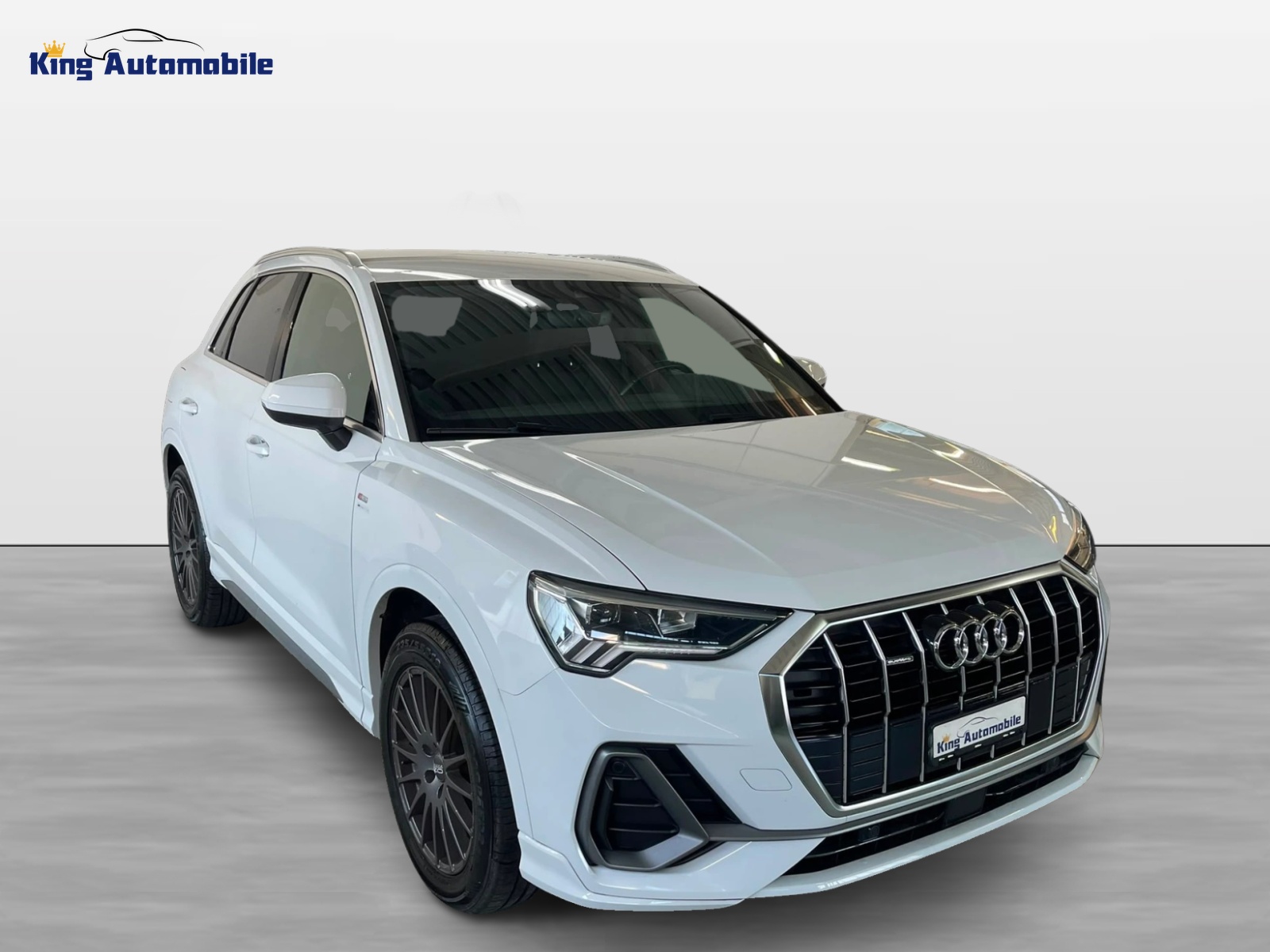 AUDI Q3 40 TFSI S line quattro S-tronic | CH-Auto | Ab MFK 09.2025 | S-Line Paket-image-3