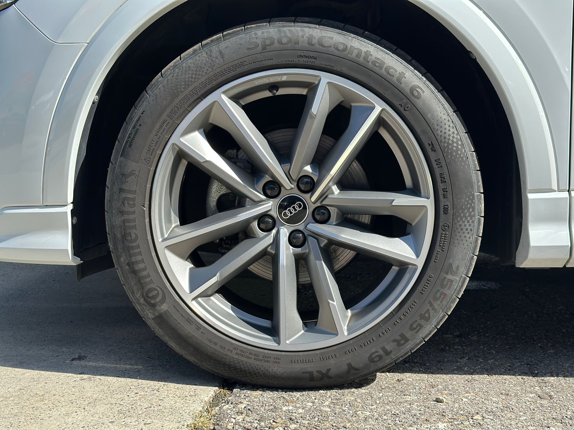 AUDI Q3 35 TDI S line quattro S-tronic-image-15