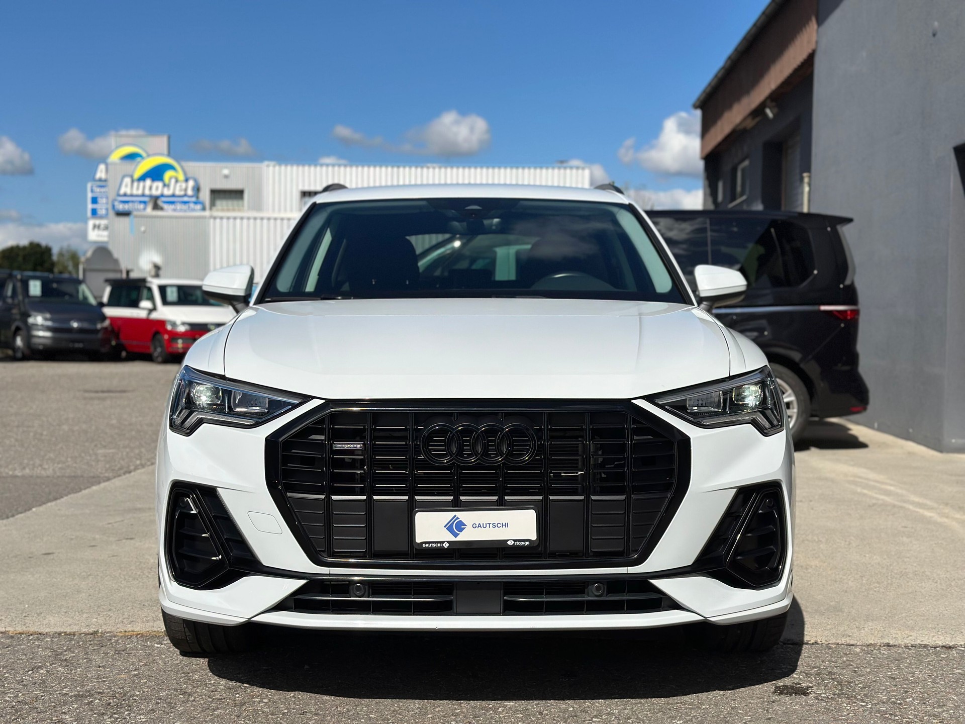 AUDI Q3 35 TDI S line quattro S-tronic-image-1