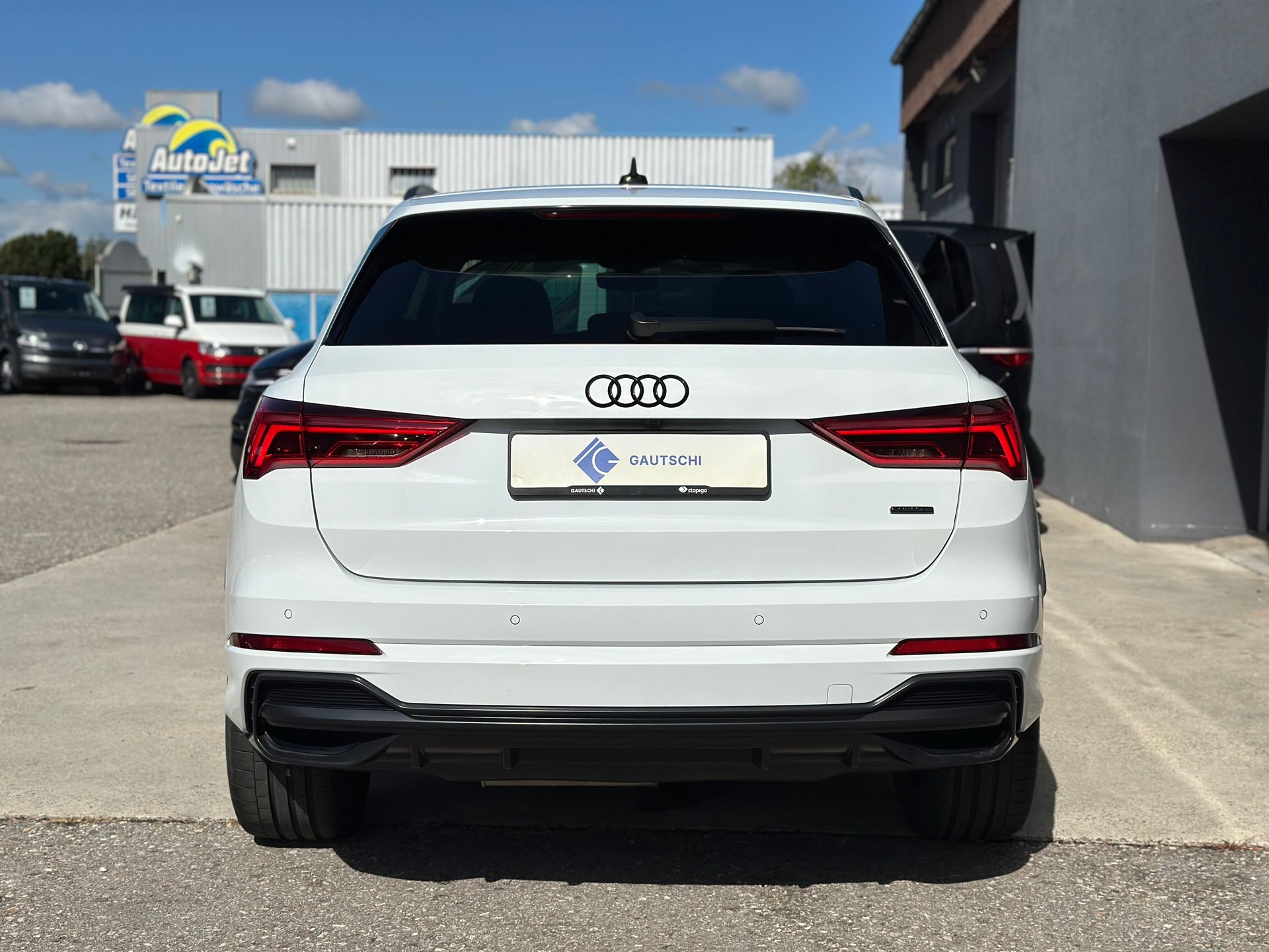 AUDI Q3 35 TDI S line quattro S-tronic-image-3