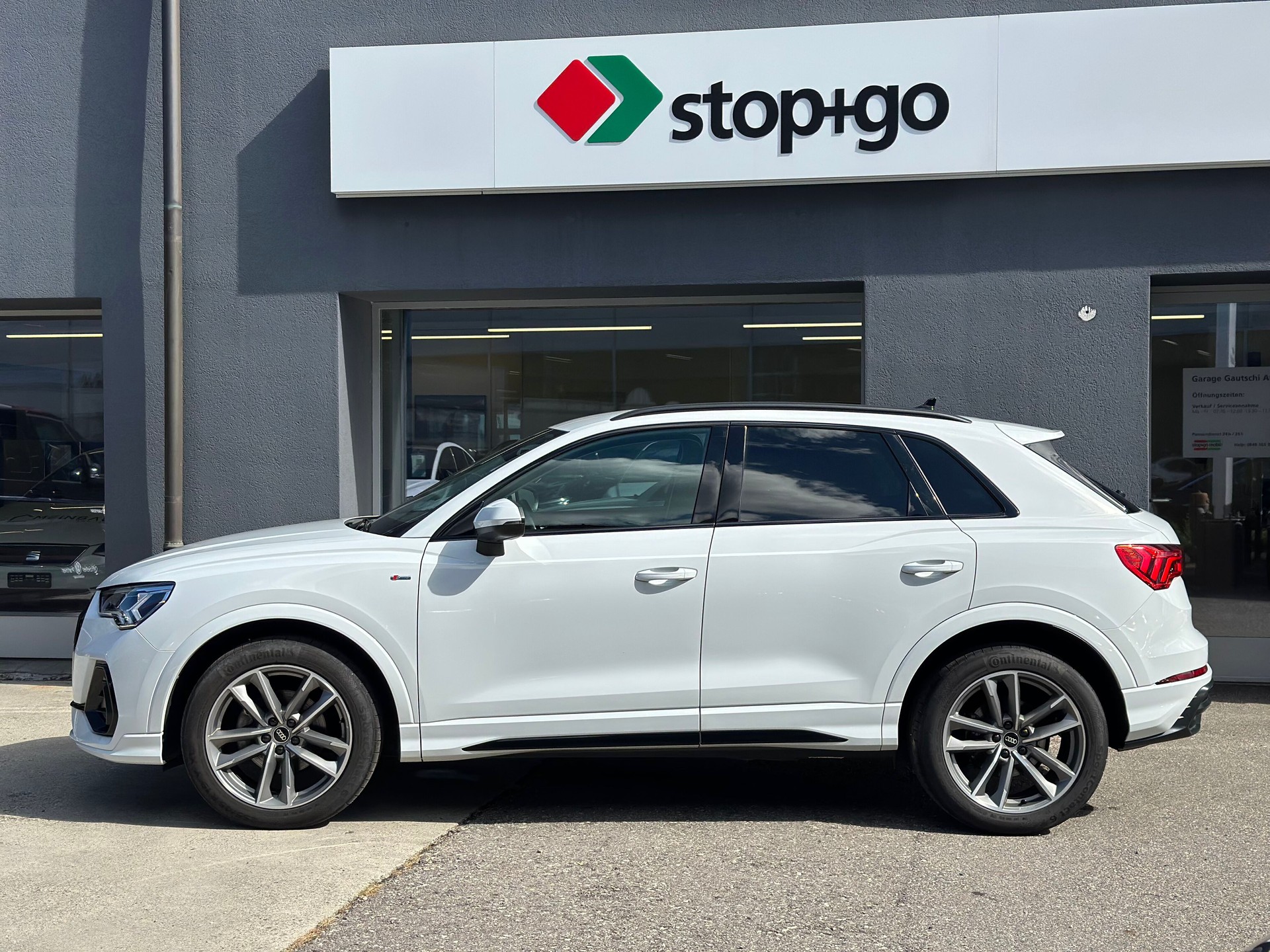 AUDI Q3 35 TDI S line quattro S-tronic-image-2
