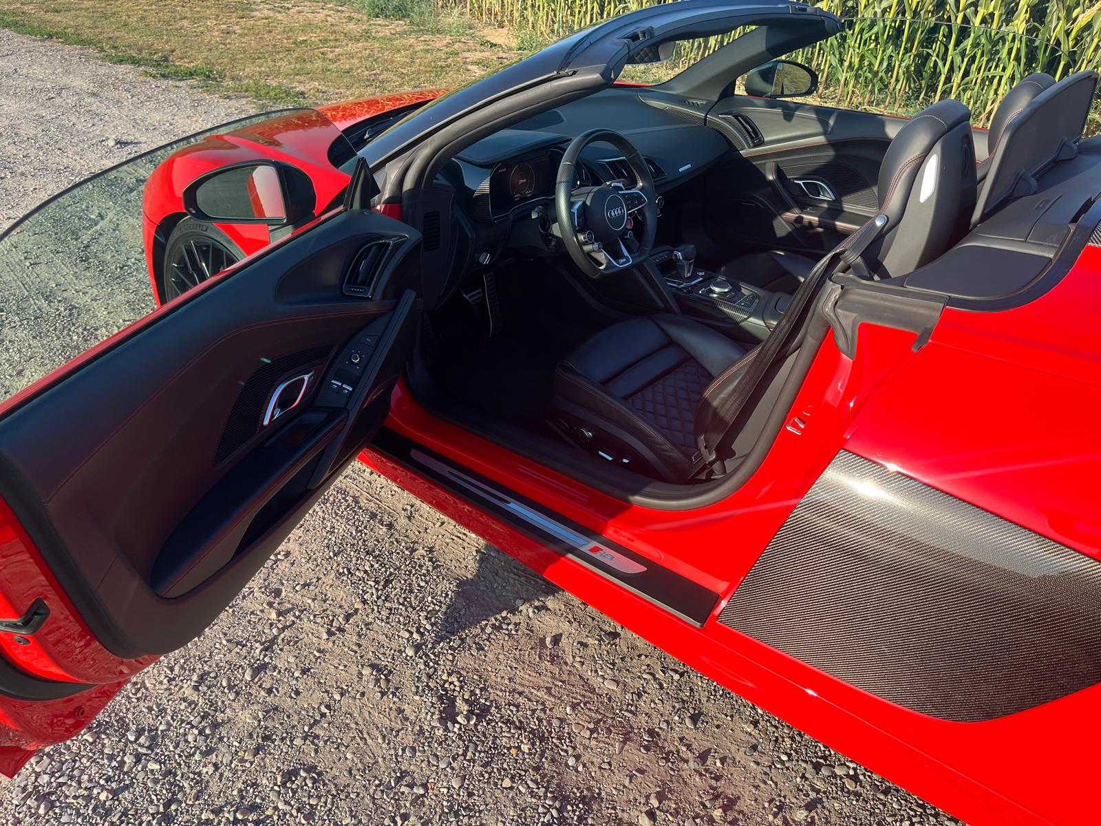 AUDI R8 Coupé 5.2 S-Tronic-image-8