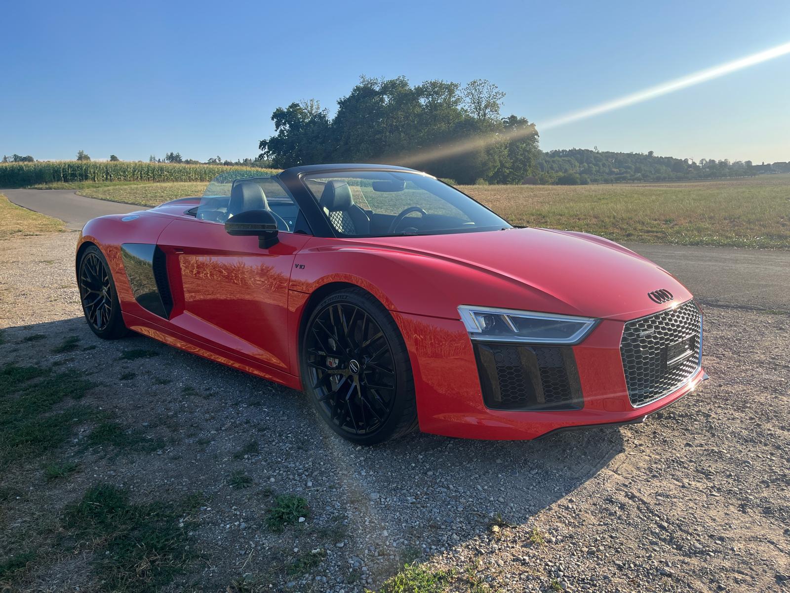 AUDI R8 Coupé 5.2 S-Tronic-image-4