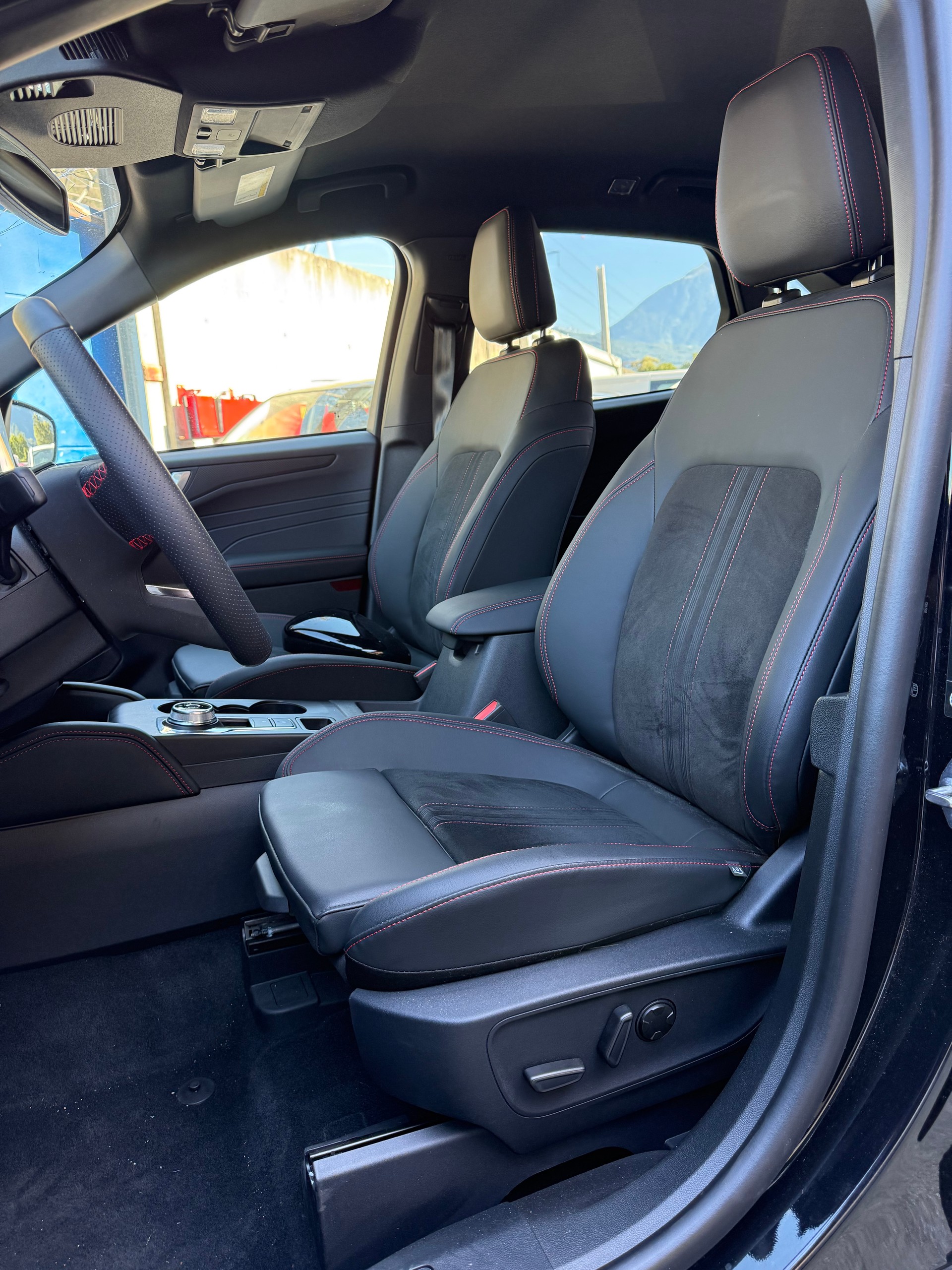 FORD Kuga 1.5 SCTi ST-Line X Automat FWD-image-15