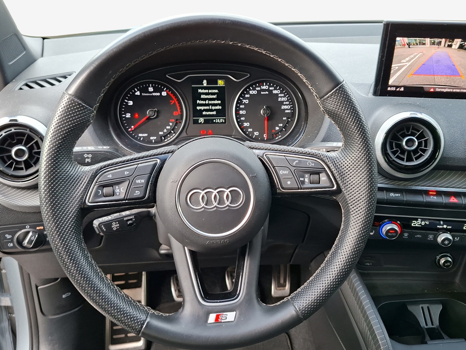 AUDI Q2 35 TFSI S line-image-9
