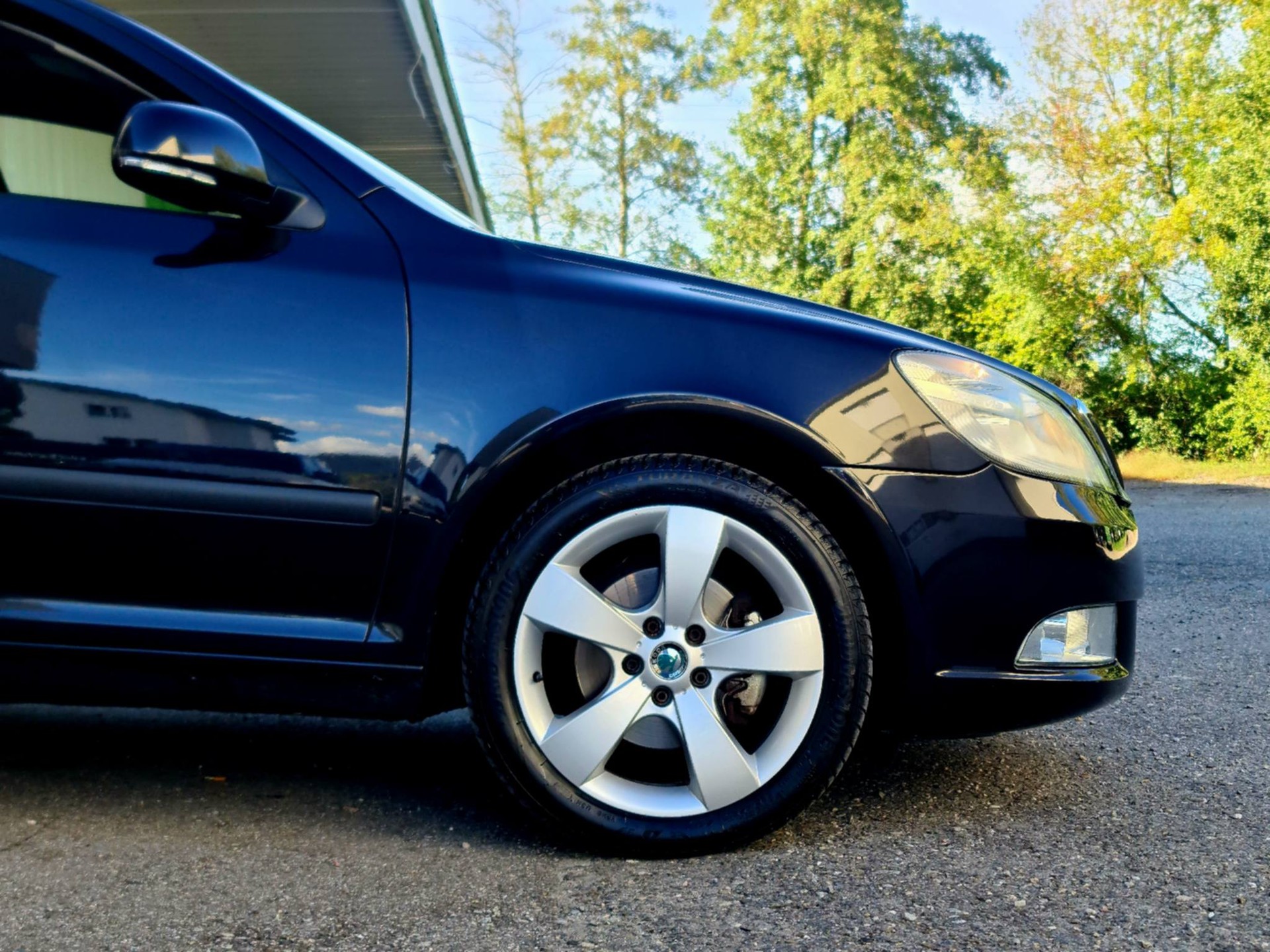 SKODA Octavia Combi 1.8 TSI Elegance-image-5