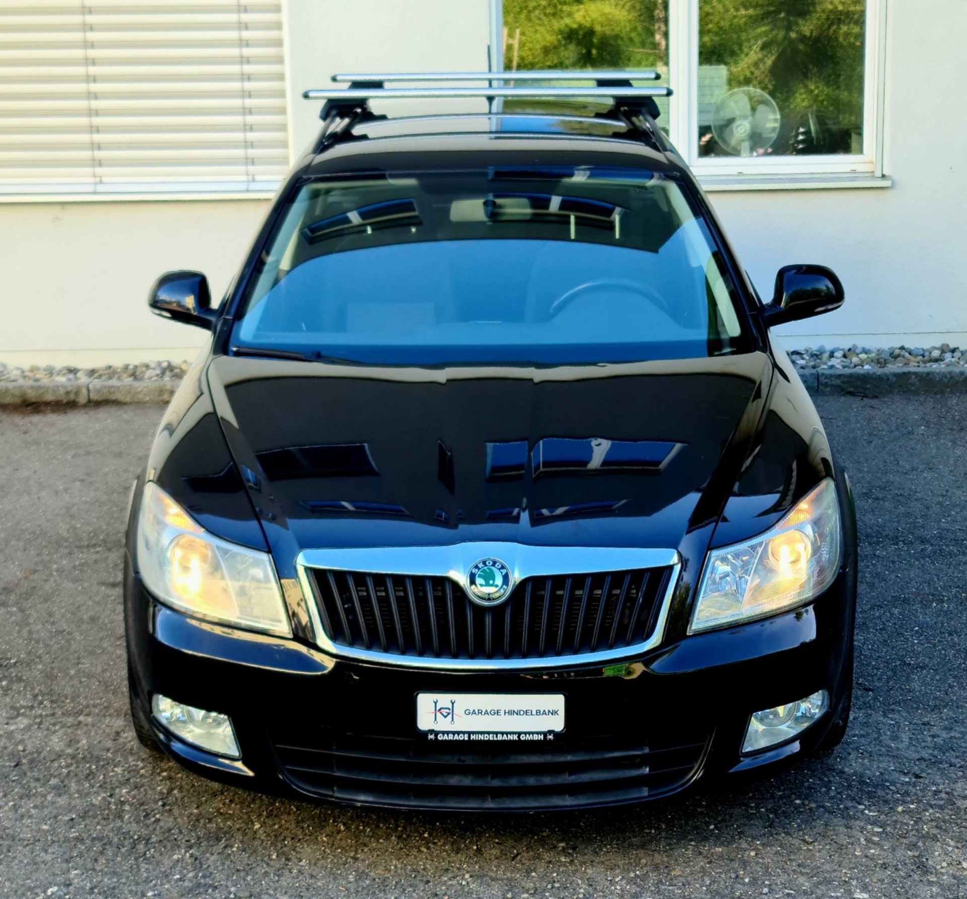 SKODA Octavia Combi 1.8 TSI Elegance-image-3