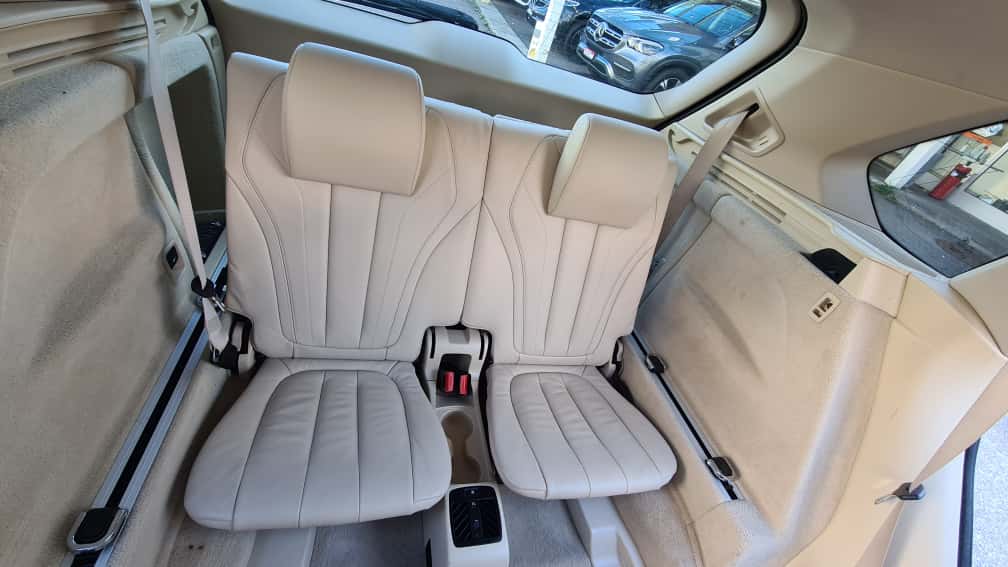 BMW X5 xDrive 30d Steptronic ** 7-Plätzer mit Voll-Leder Ausstattung ** PR-Glasdach ** AHK **-image-11