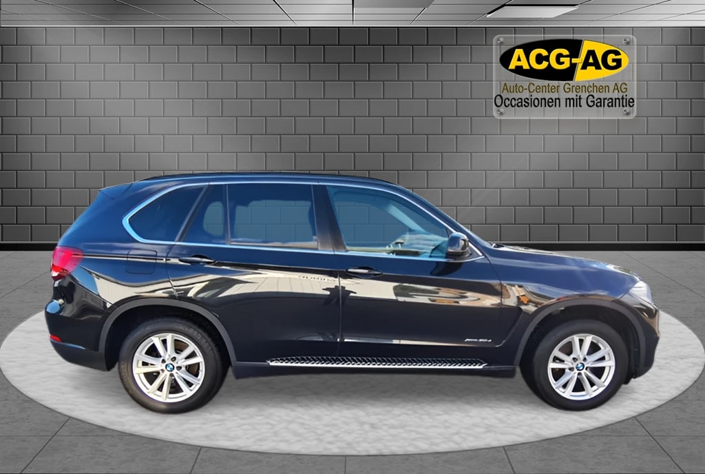 BMW X5 xDrive 30d Steptronic ** 7-Plätzer mit Voll-Leder Ausstattung ** PR-Glasdach ** AHK **-image-5