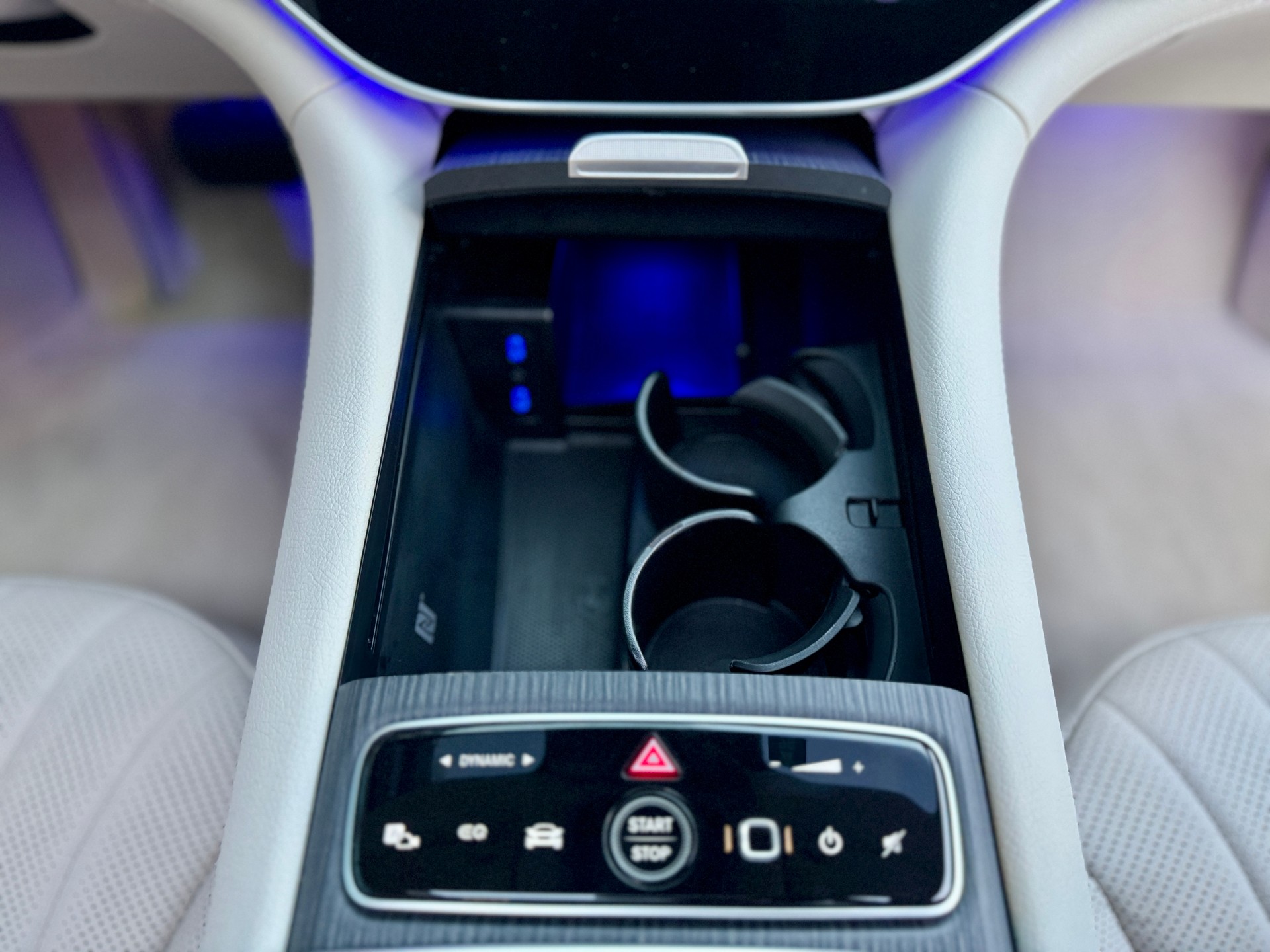 MERCEDES-BENZ EQS 450+-image-19