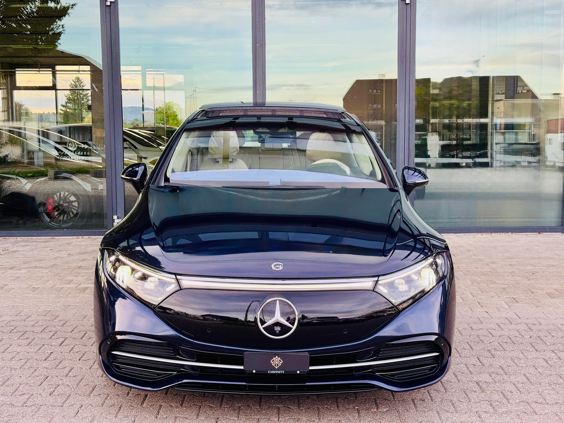 MERCEDES-BENZ EQS 450+-image-1