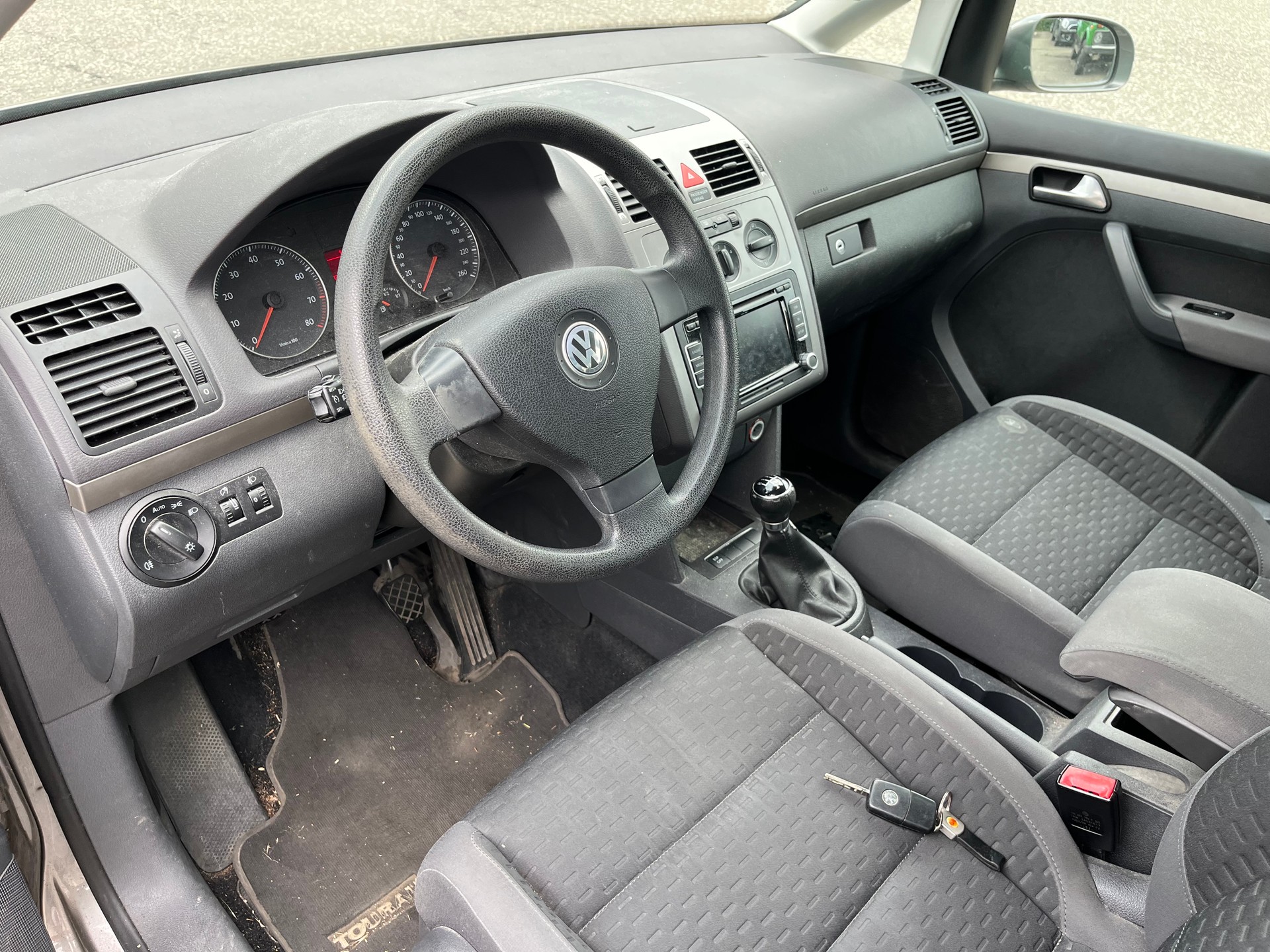 VW Touran 1.4 TSI Conceptline-image-4