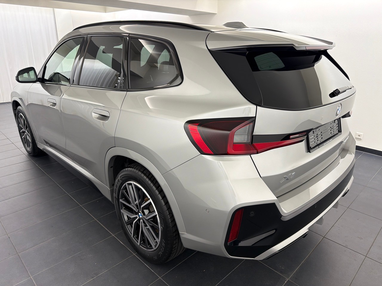 BMW X1 sDrive 18i M Sport-image-1
