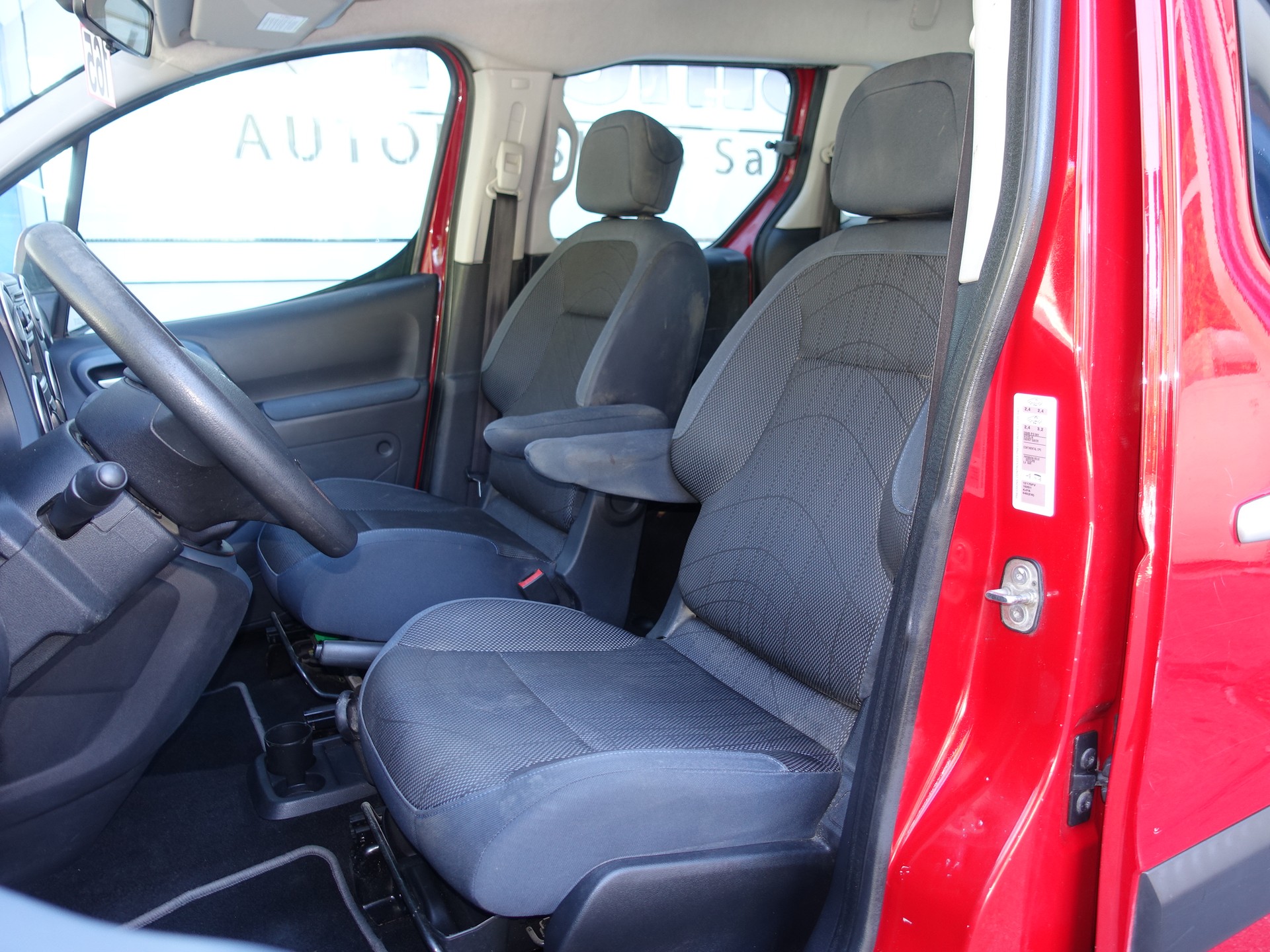 PEUGEOT Partner 1.6 Trendy-image-8