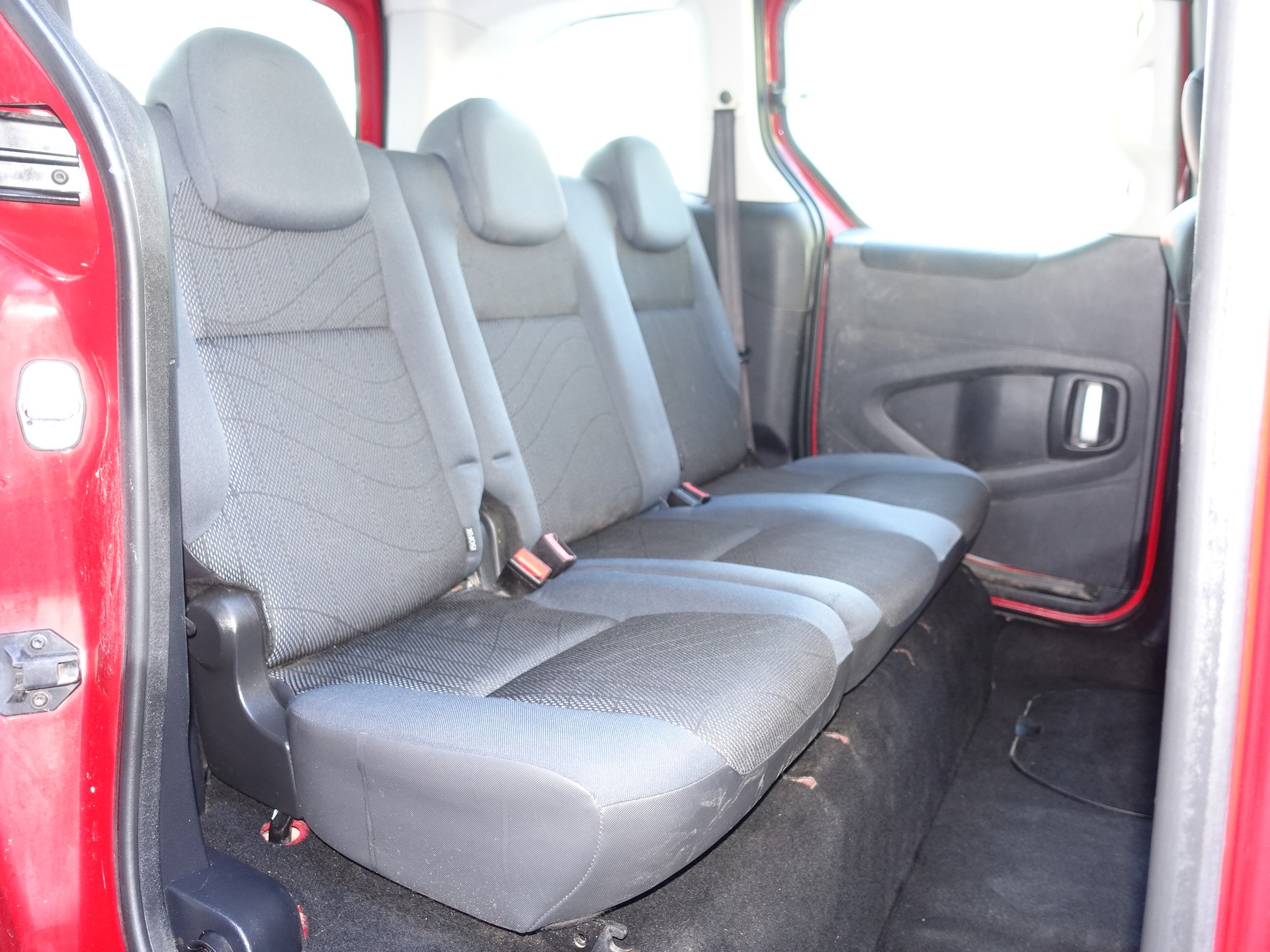 PEUGEOT Partner 1.6 Trendy-image-13