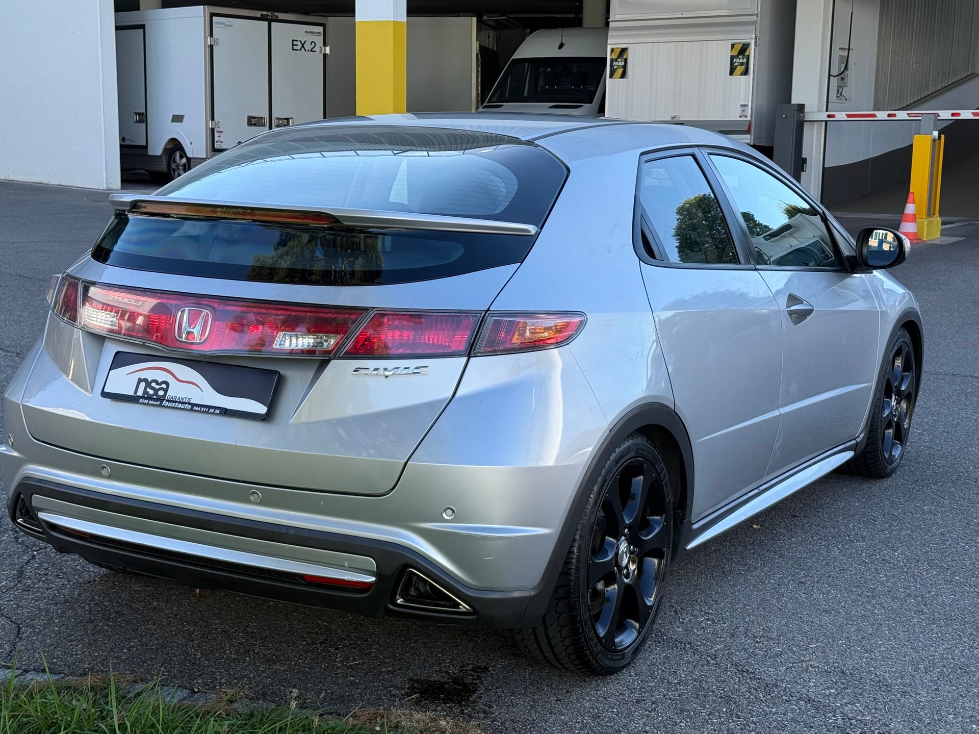 HONDA Civic 1.8i Comfort-image-3