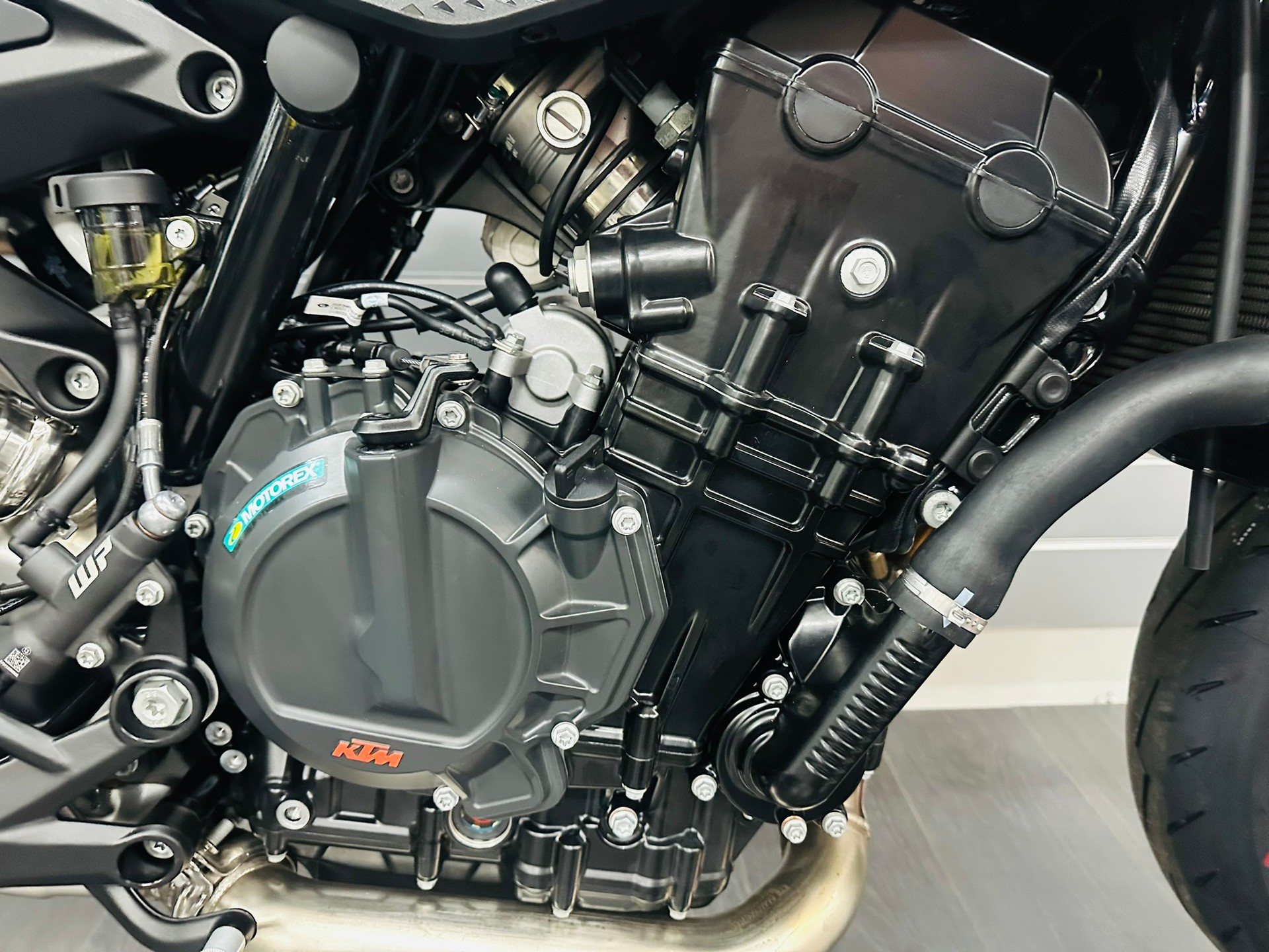 KTM 790 Duke (35kW)-showroom-element-2