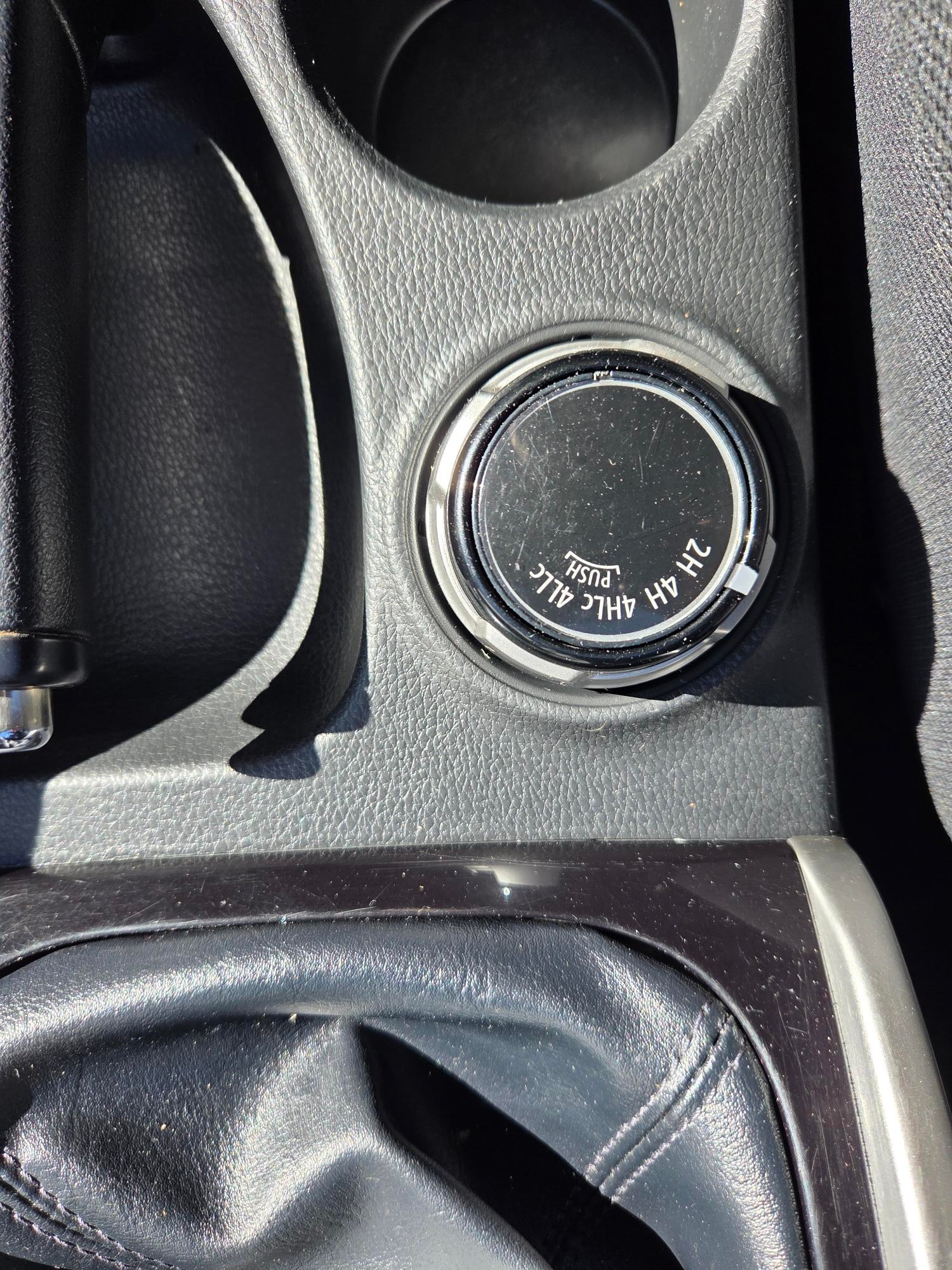 MITSUBISHI L 200 2.4 DID HP-image-9