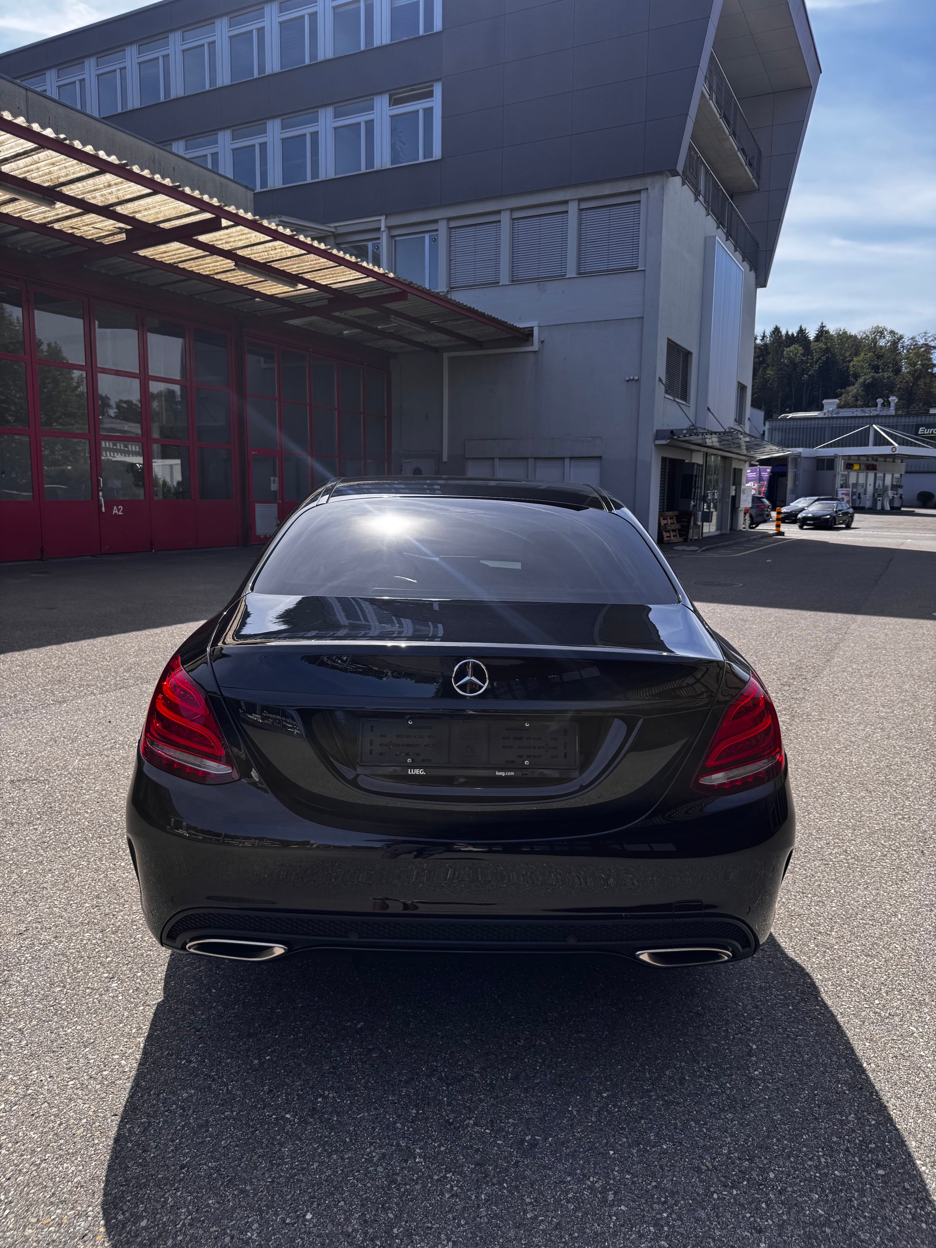 MERCEDES-BENZ C 250 AMG Line-image-5