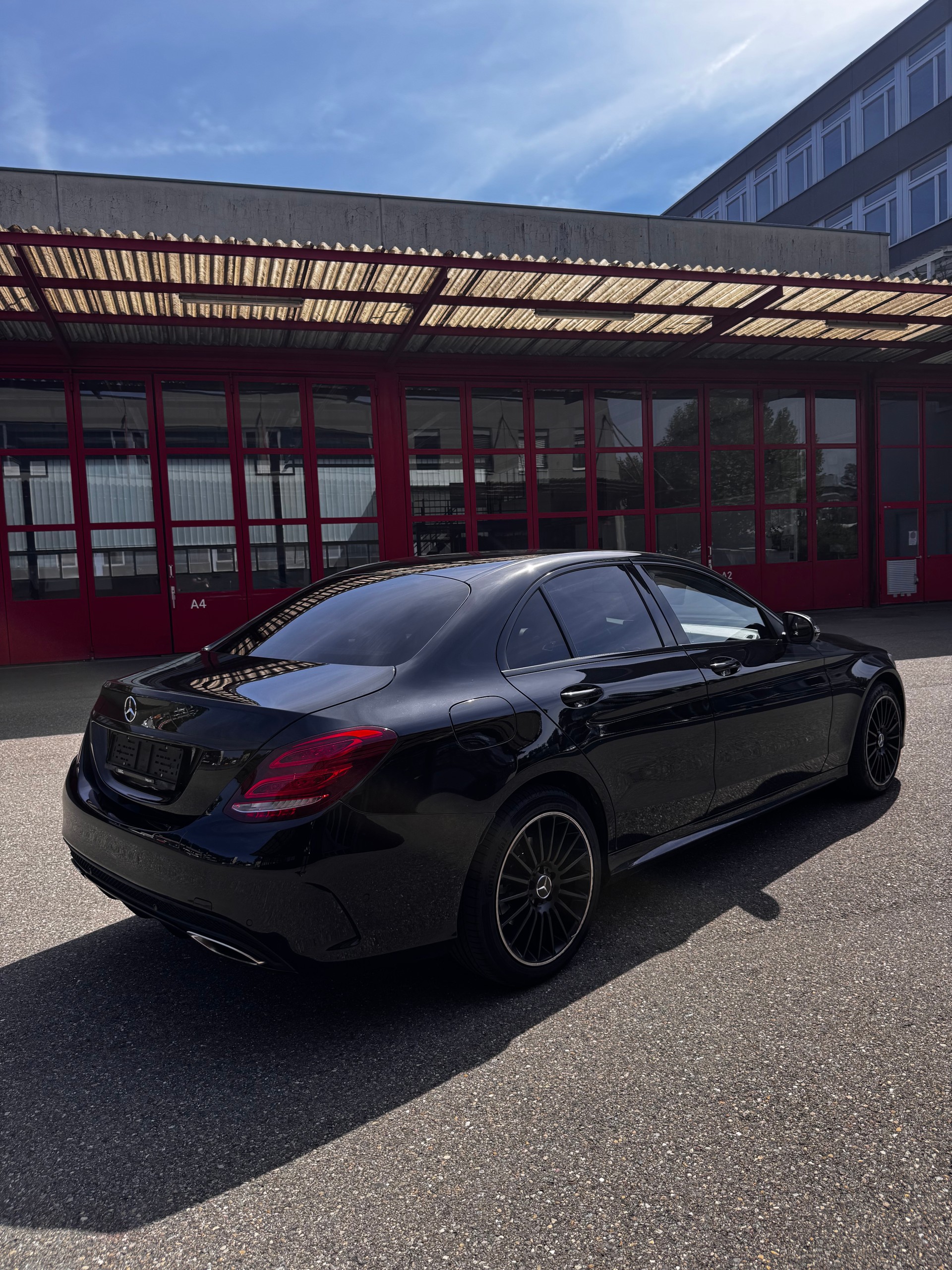 MERCEDES-BENZ C 250 AMG Line-image-3