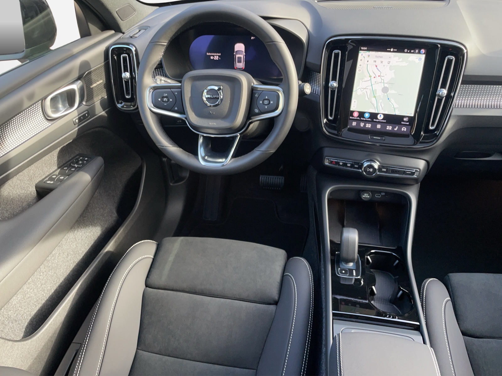 VOLVO EX40 Twin Black Edition AWD-image-12