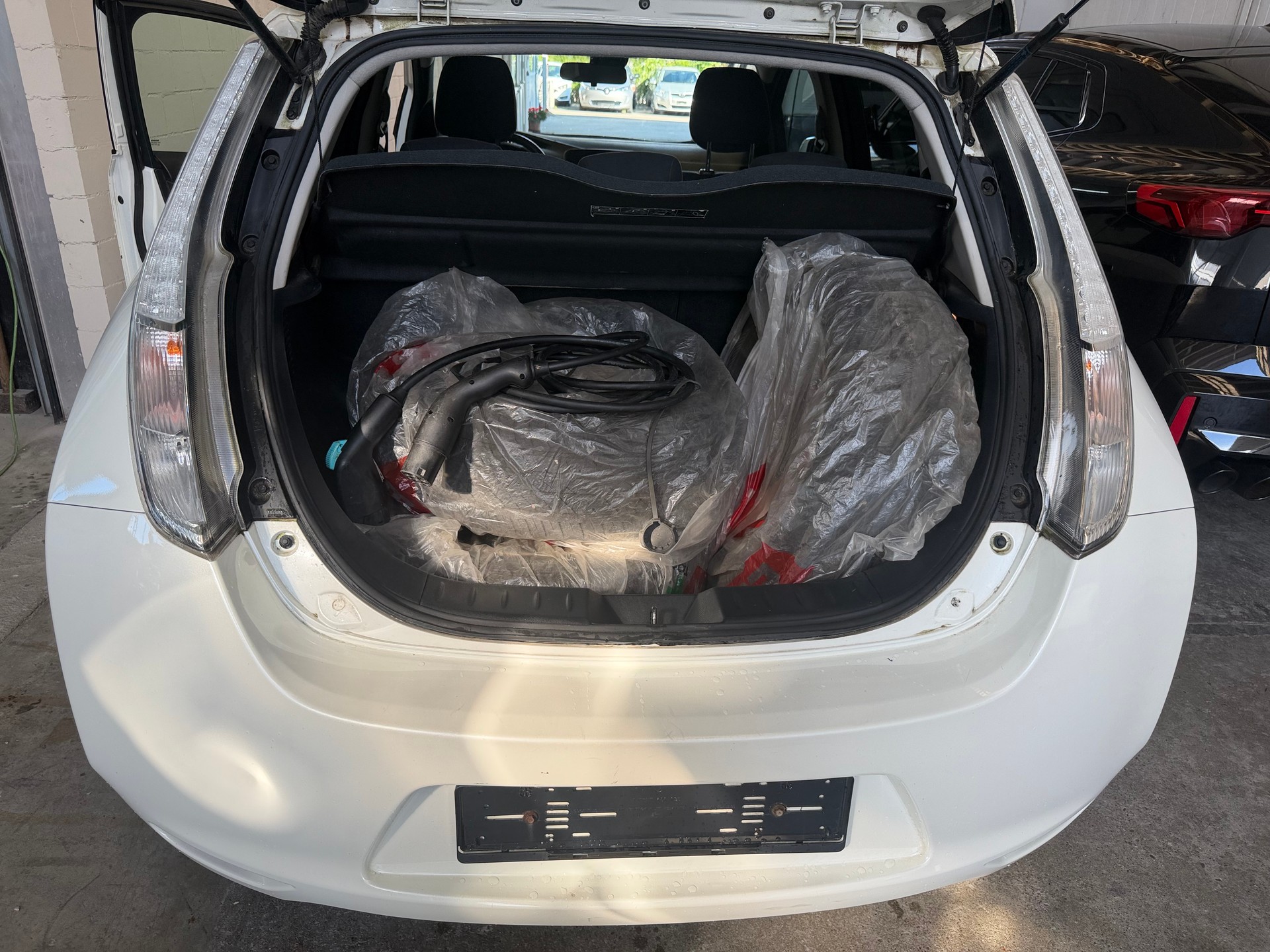 NISSAN Leaf acenta 30kWh (incl battery)-image-13