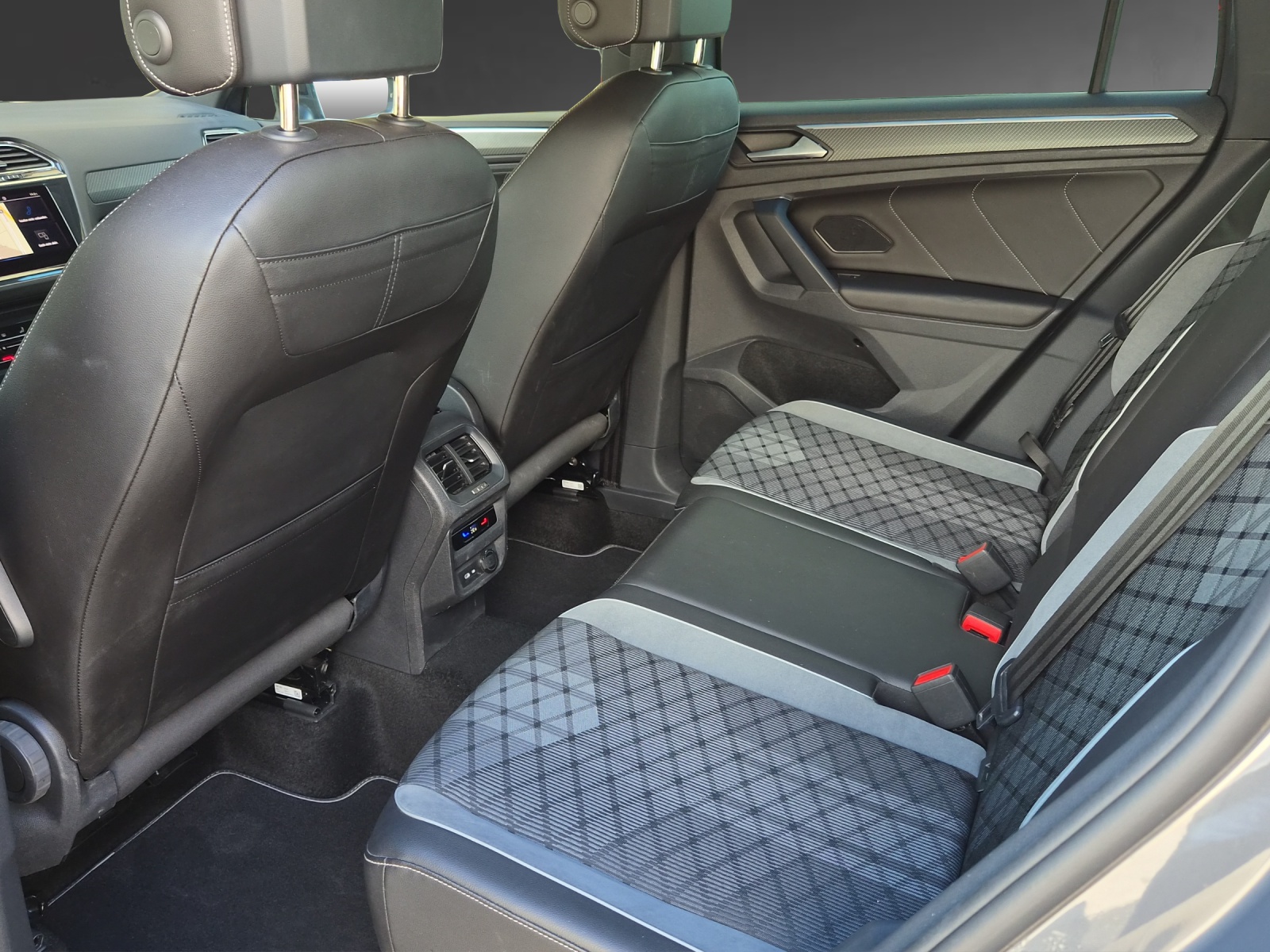 VW Tiguan 1.4TSI PHEV Selection DSG-image-6