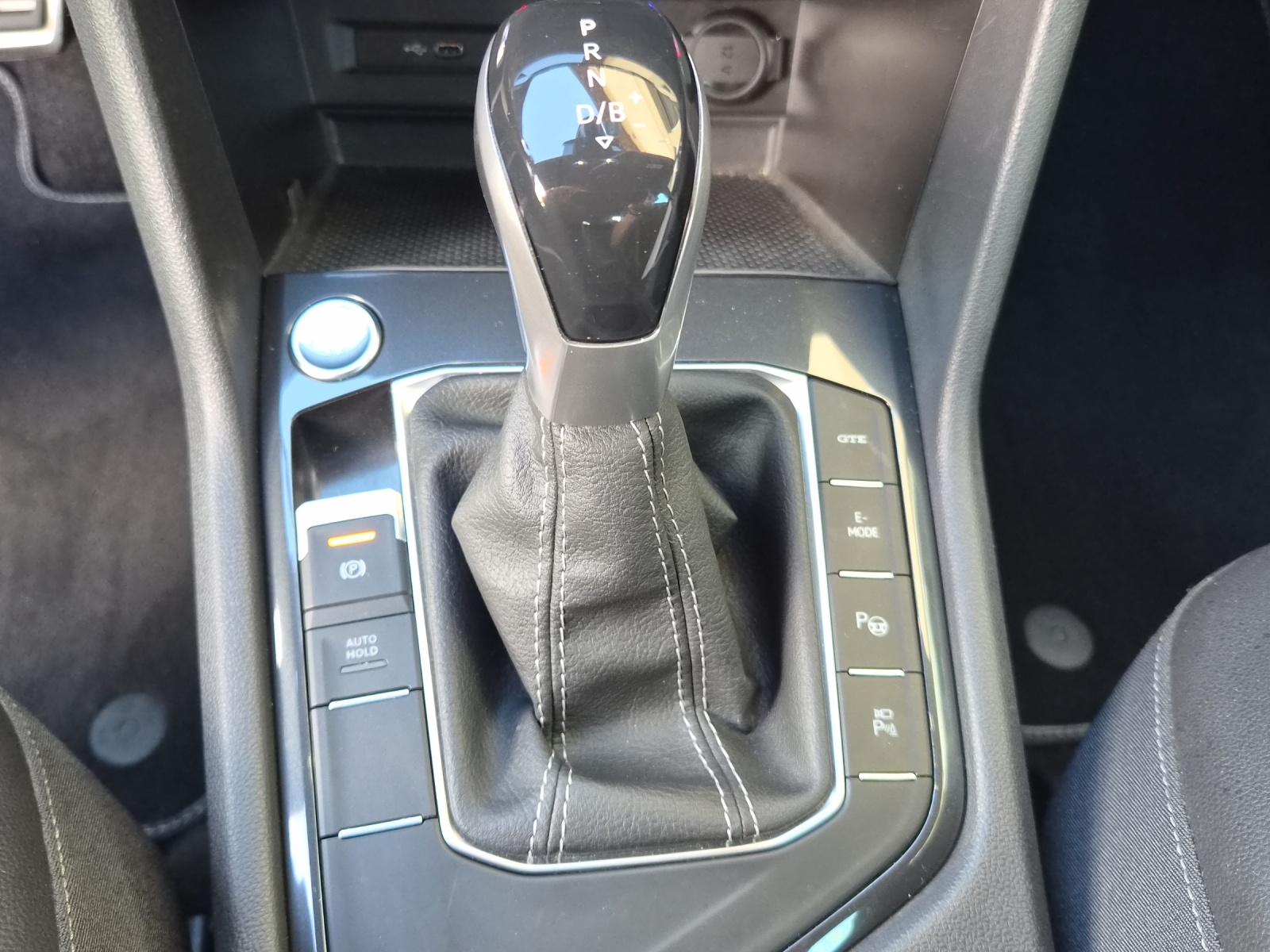 VW Tiguan 1.4TSI PHEV Selection DSG-image-12