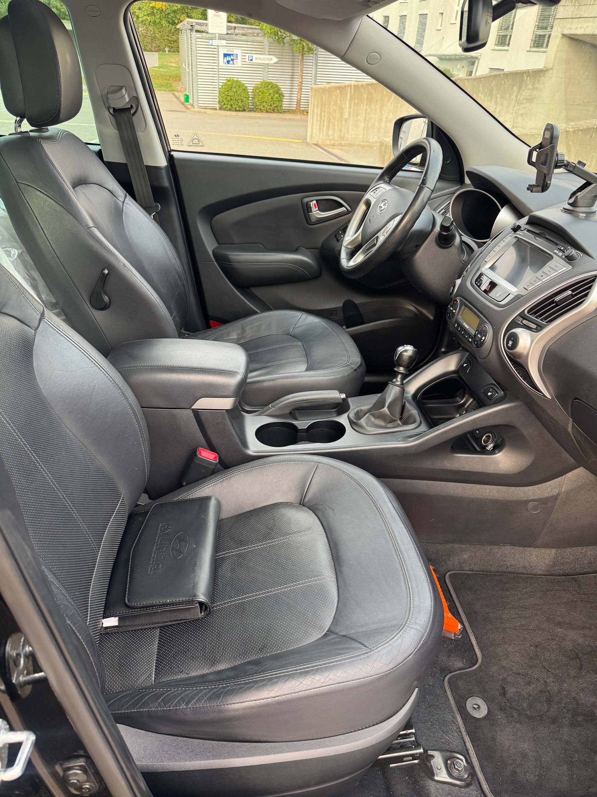 HYUNDAI HYUNDAI ix 35 2.0L CRDI LUXURY 4WD-image-11