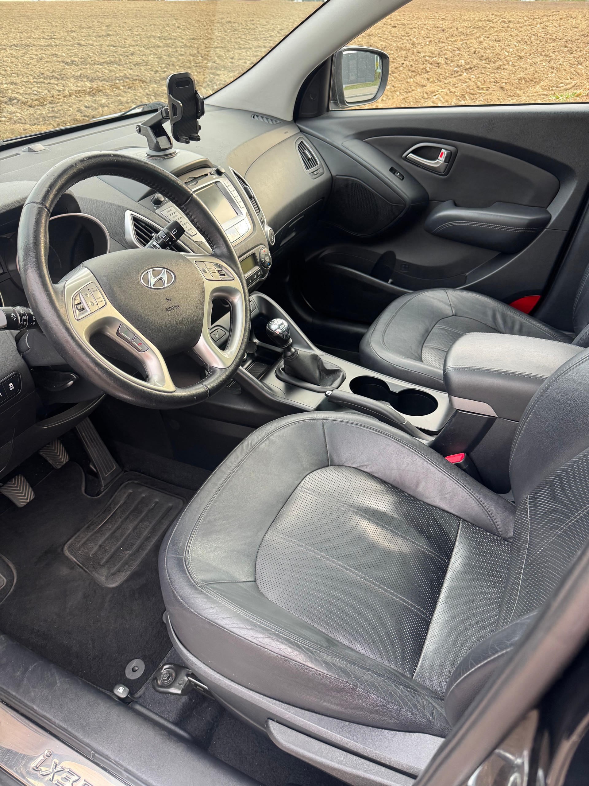 HYUNDAI HYUNDAI ix 35 2.0L CRDI LUXURY 4WD-image-10