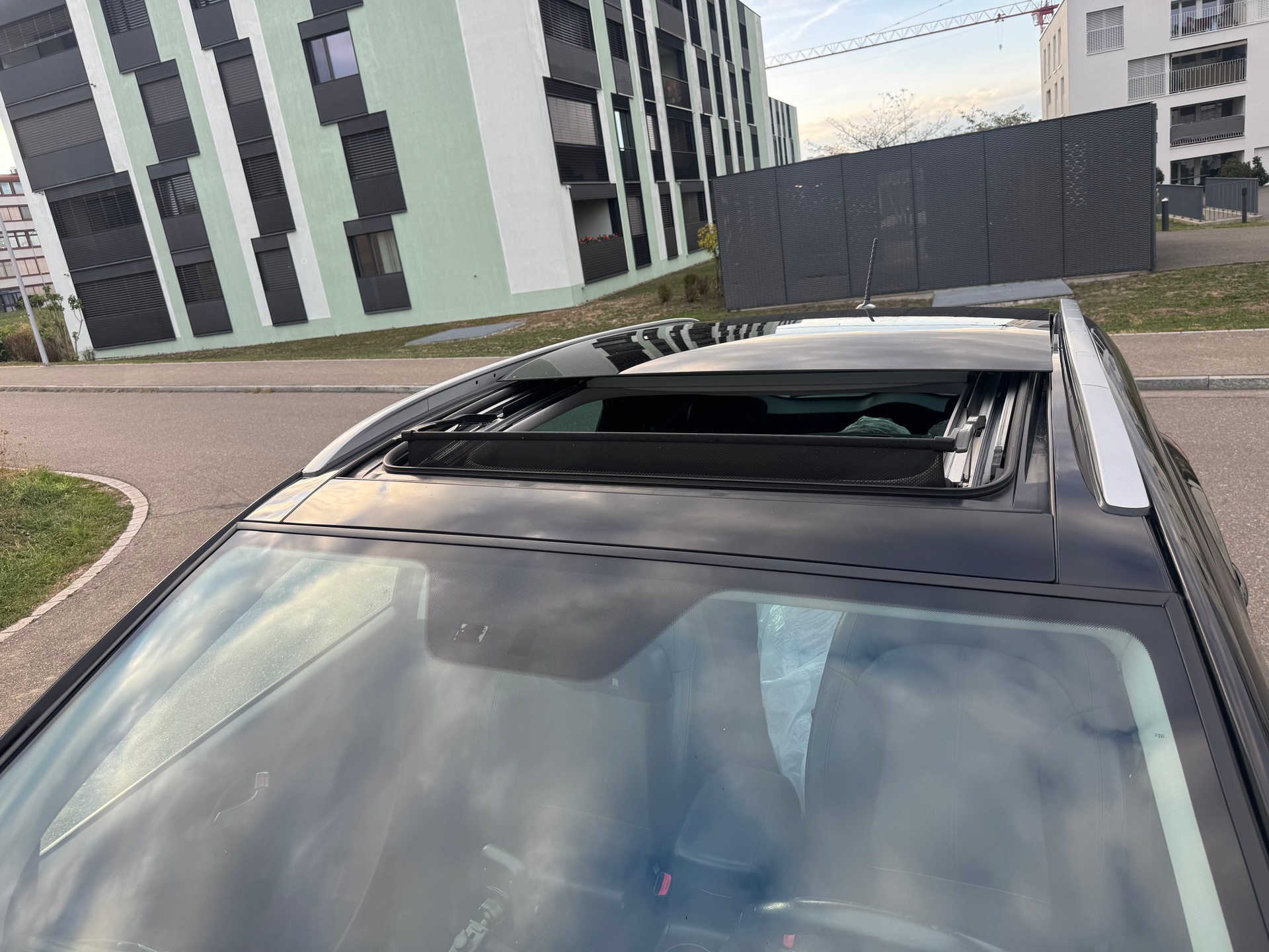 HYUNDAI HYUNDAI ix 35 2.0L CRDI LUXURY 4WD-image-8