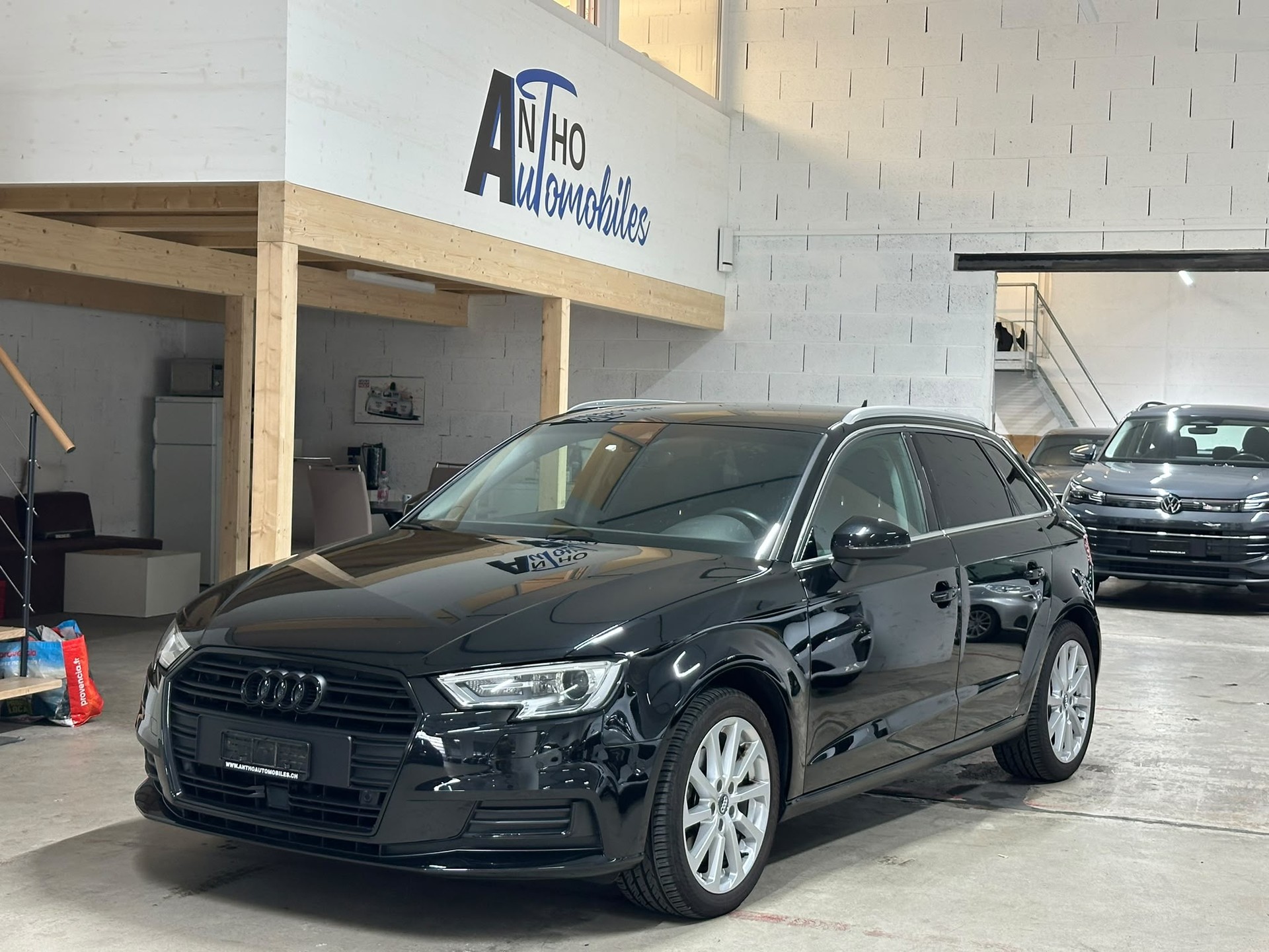 AUDI A3 Sportback 1.0 TFSI Design S-tronic-image-0