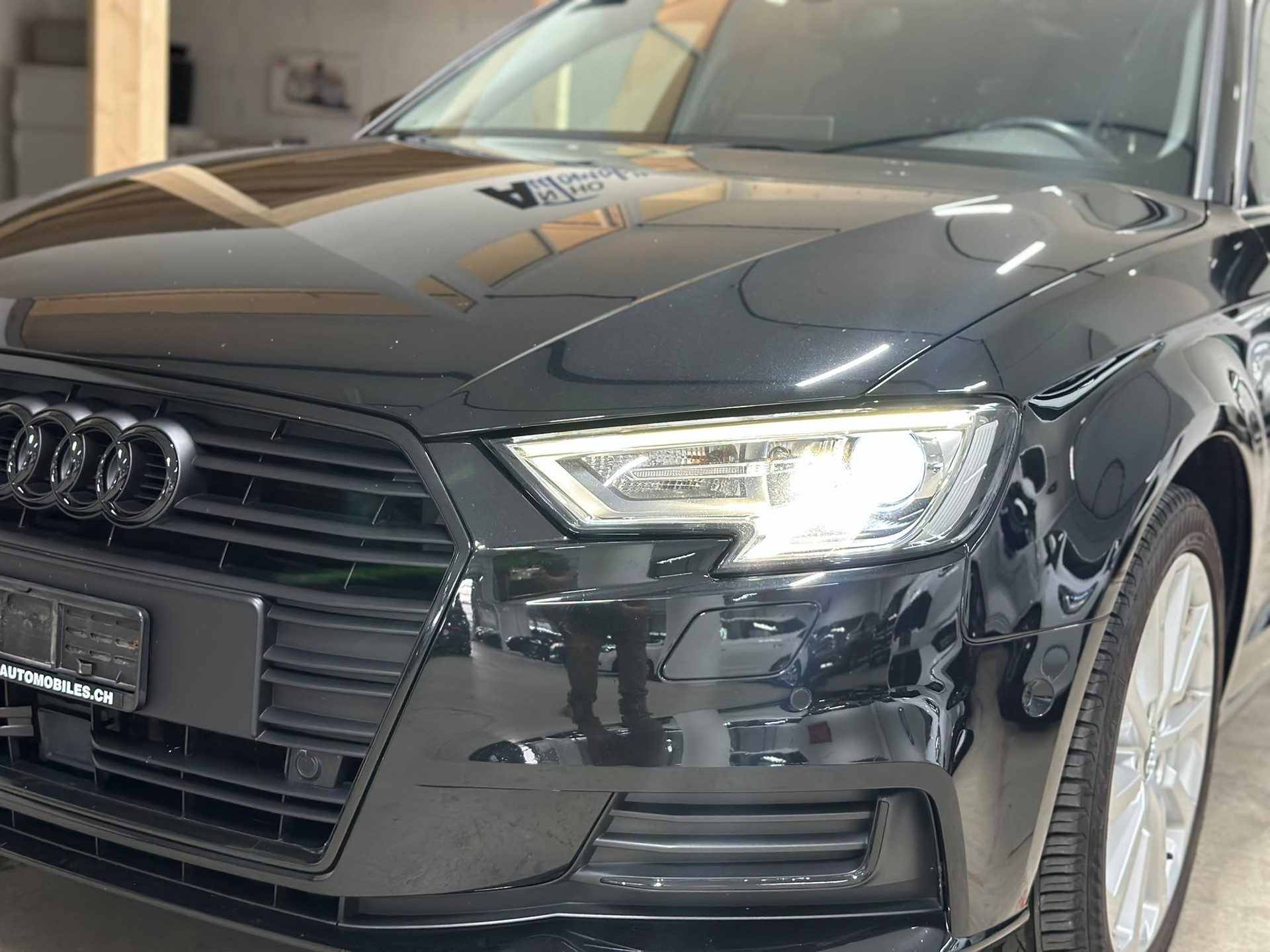 AUDI A3 Sportback 1.0 TFSI Design S-tronic-image-2