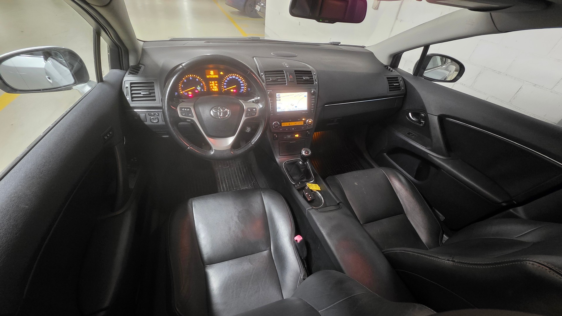 TOYOTA Avensis Sportswagon 2.2D-CAT Linea Sol Premium-image-9