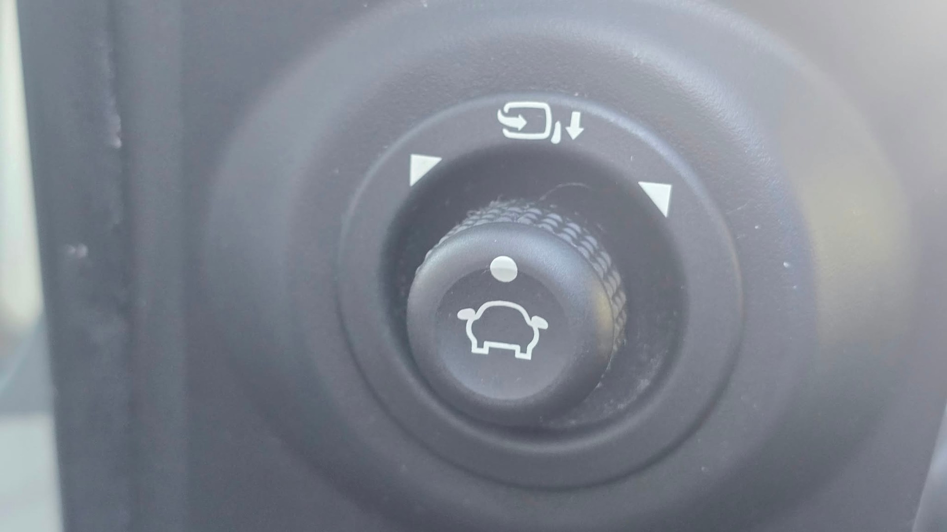 FORD KA+ 1.2 Ti-VCT Active SUV-image-8