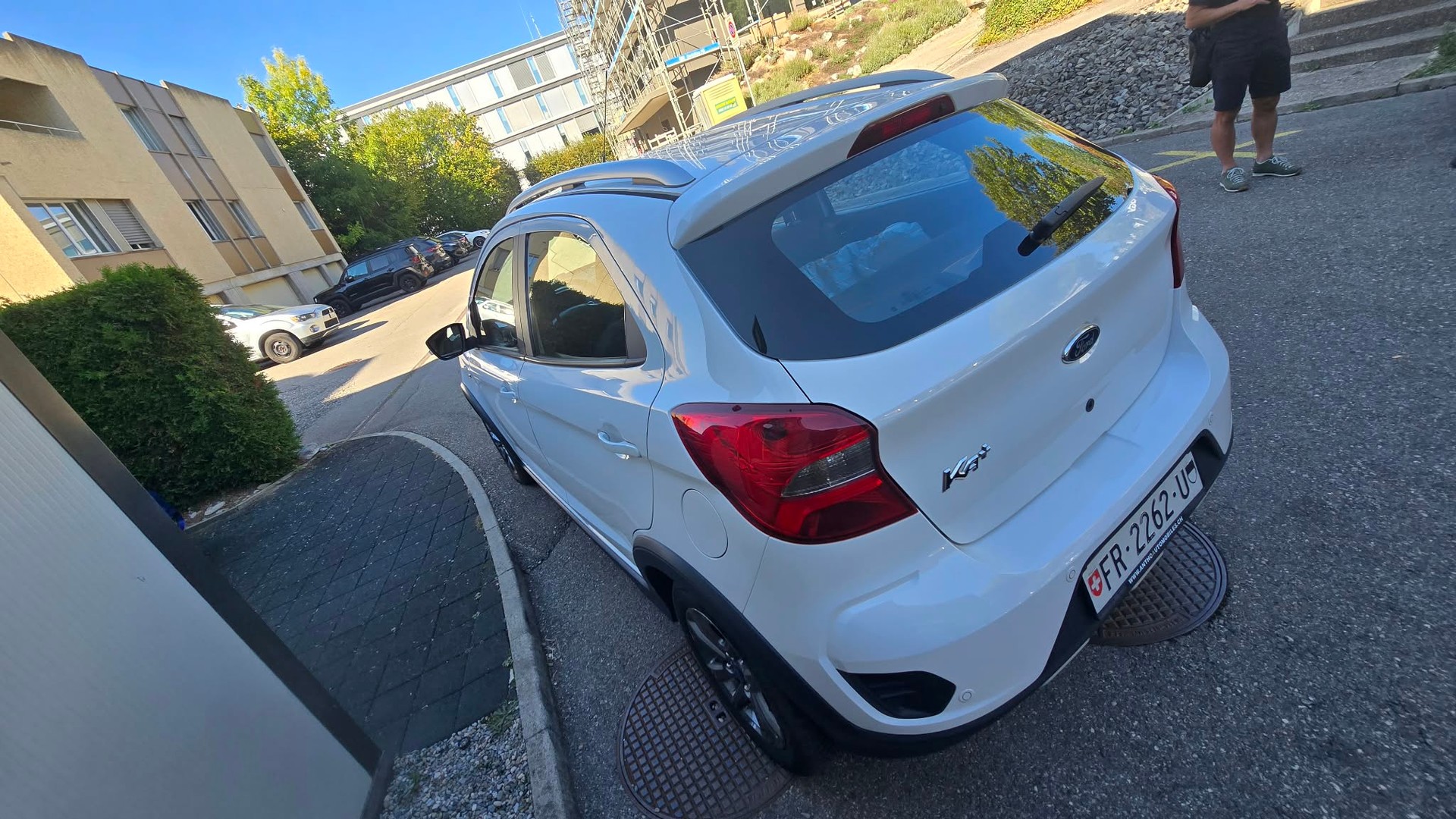 FORD KA+ 1.2 Ti-VCT Active SUV-image-4
