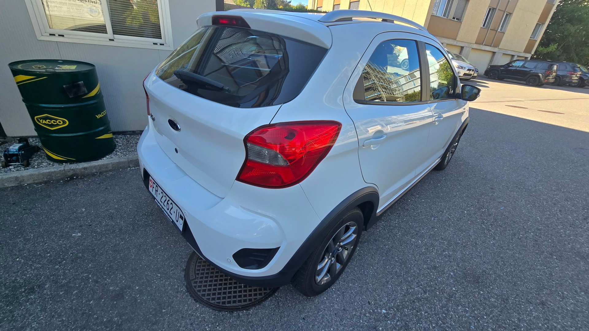 FORD KA+ 1.2 Ti-VCT Active SUV-image-5