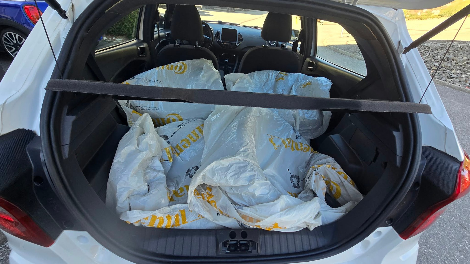 FORD KA+ 1.2 Ti-VCT Active SUV-image-3
