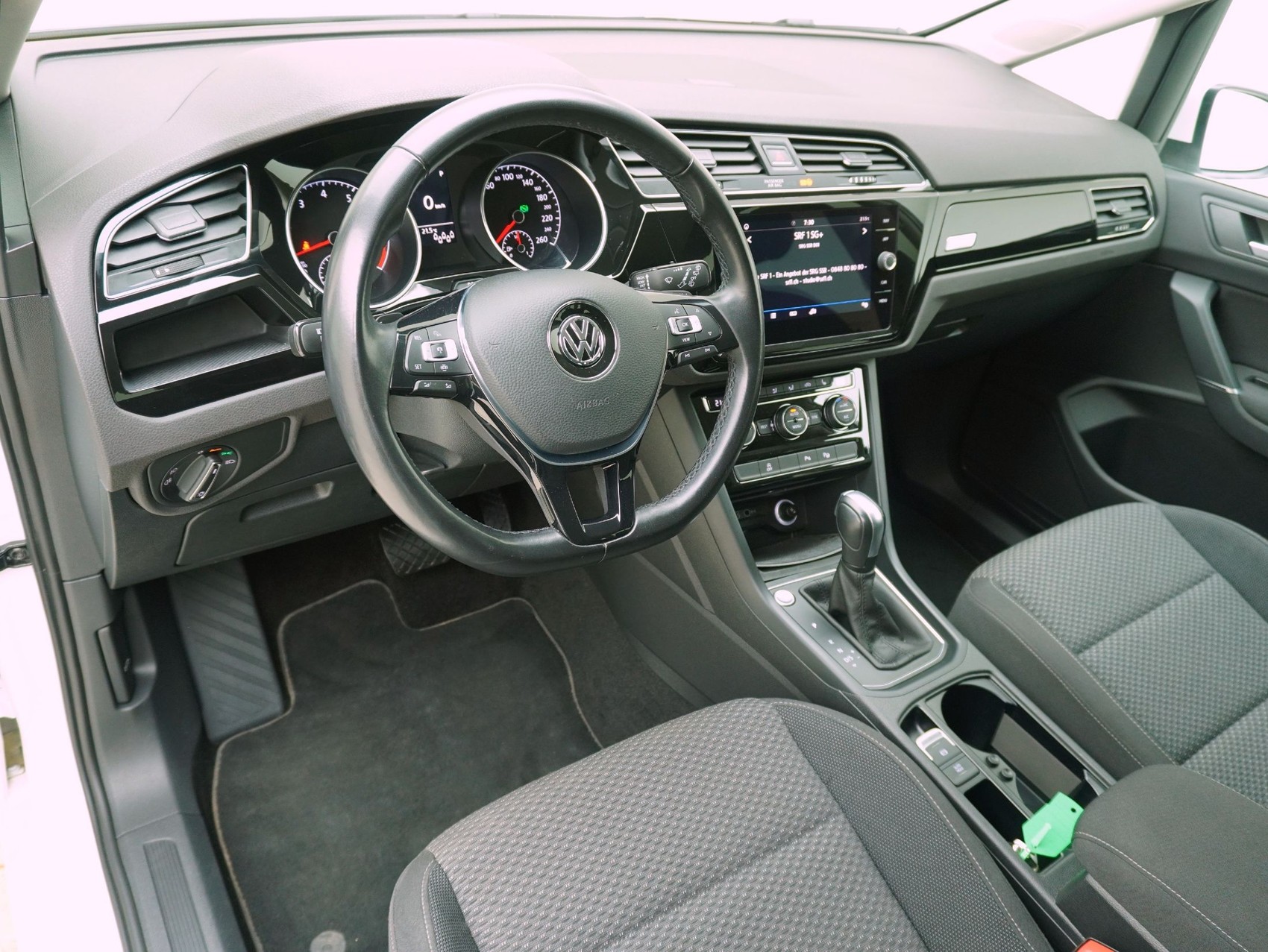 VW Touran 1.5 TSI DSG Comfortline-image-9