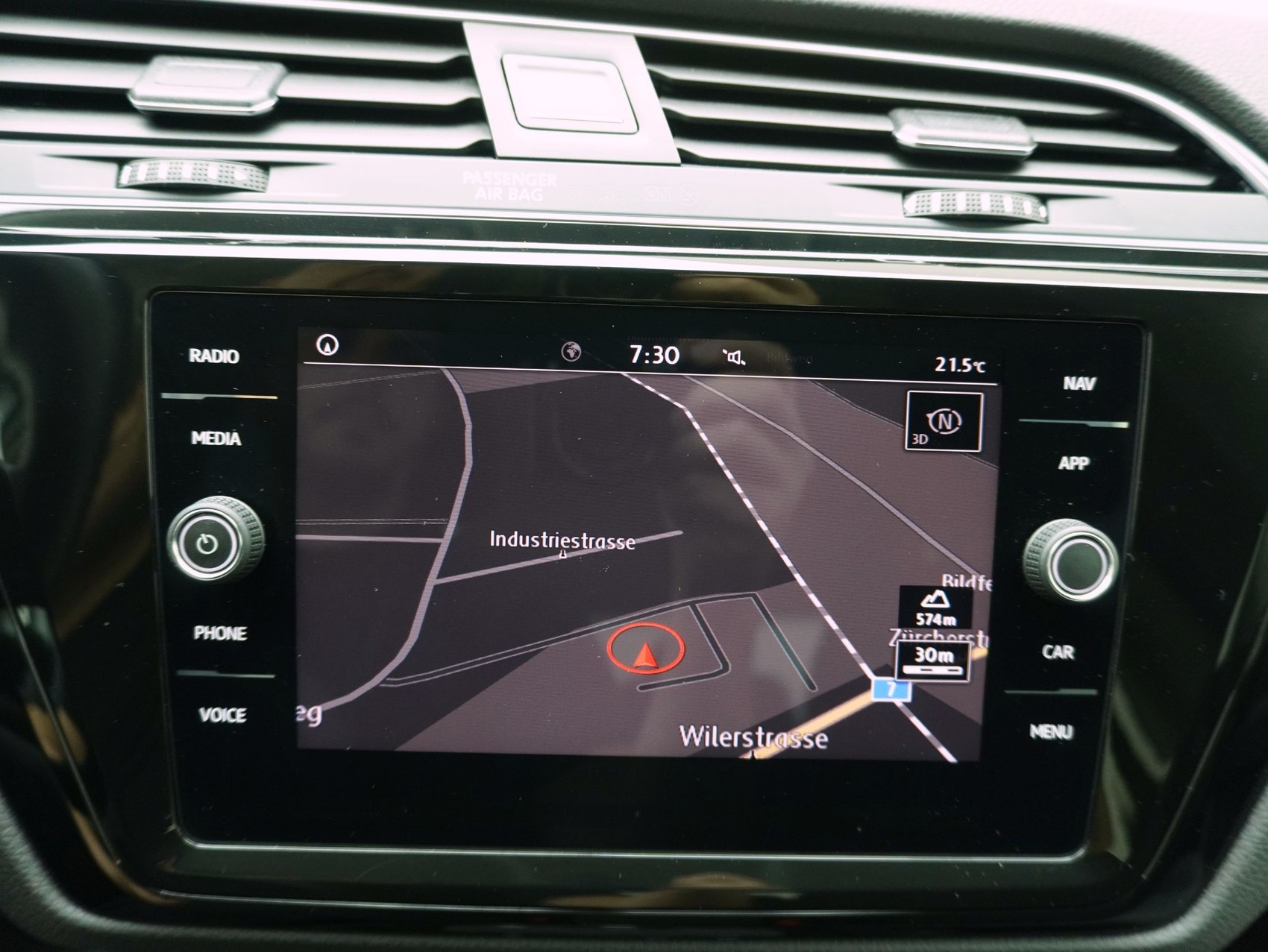 VW Touran 1.5 TSI DSG Comfortline-image-21