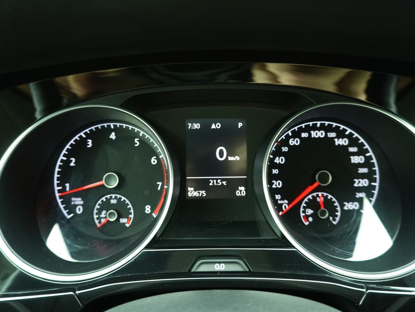 VW Touran 1.5 TSI DSG Comfortline-image-17