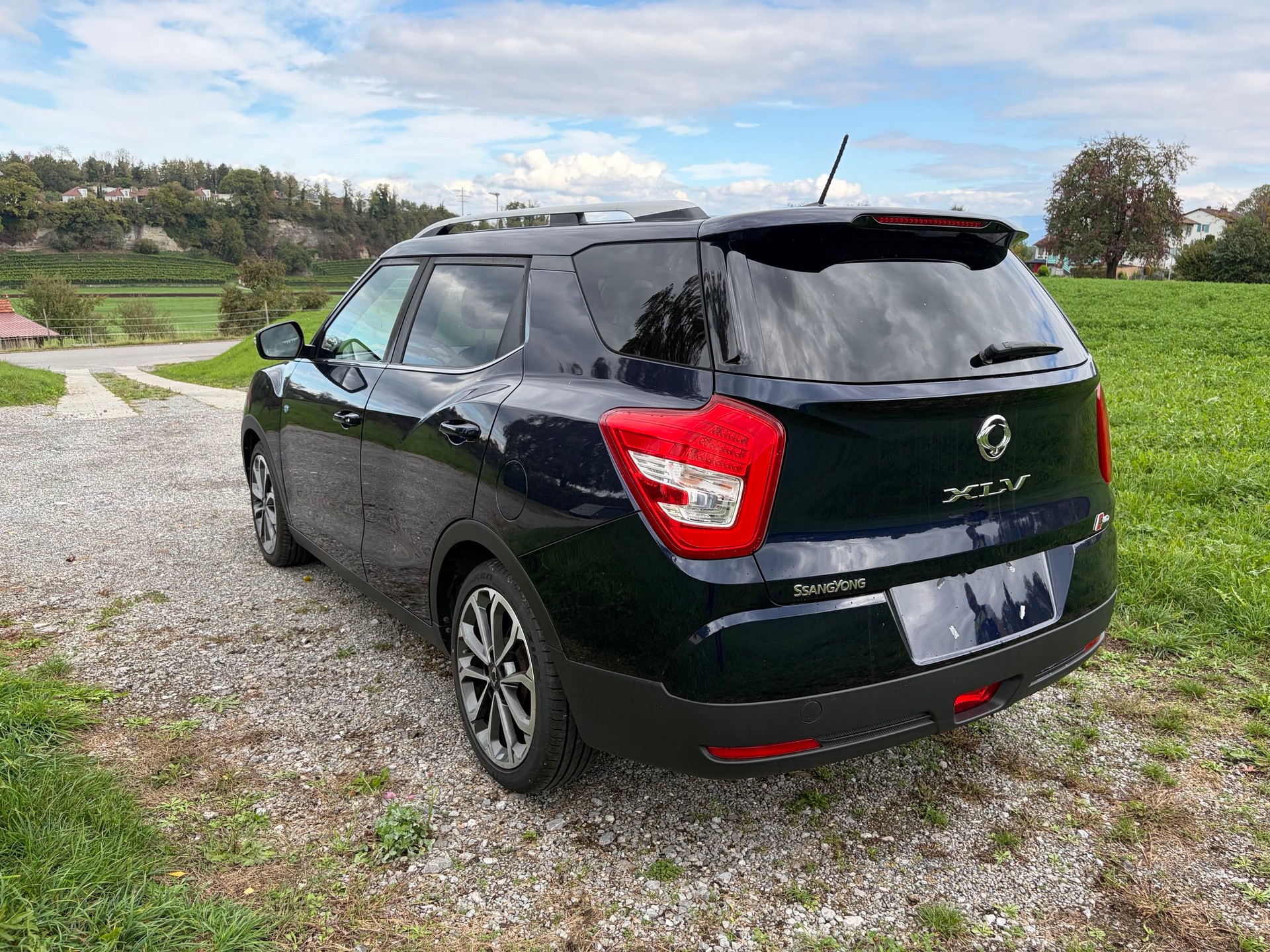 KGM-SsangYong XLV 1.6 eXDi Sapphire 4WD-image-3