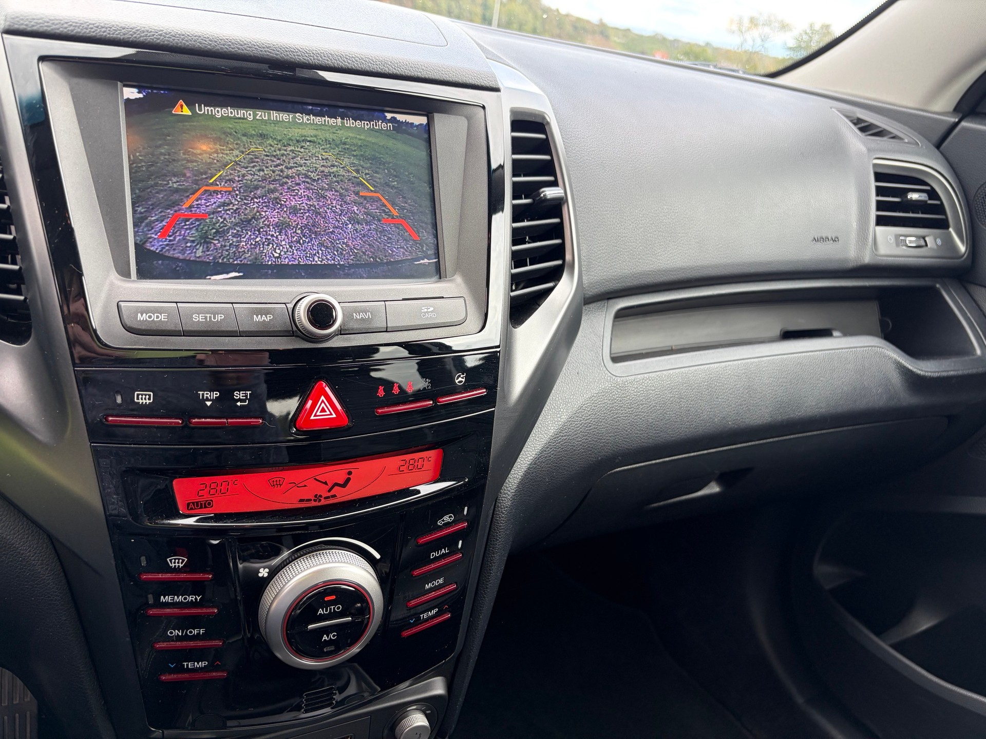 KGM-SsangYong XLV 1.6 eXDi Sapphire 4WD-image-8