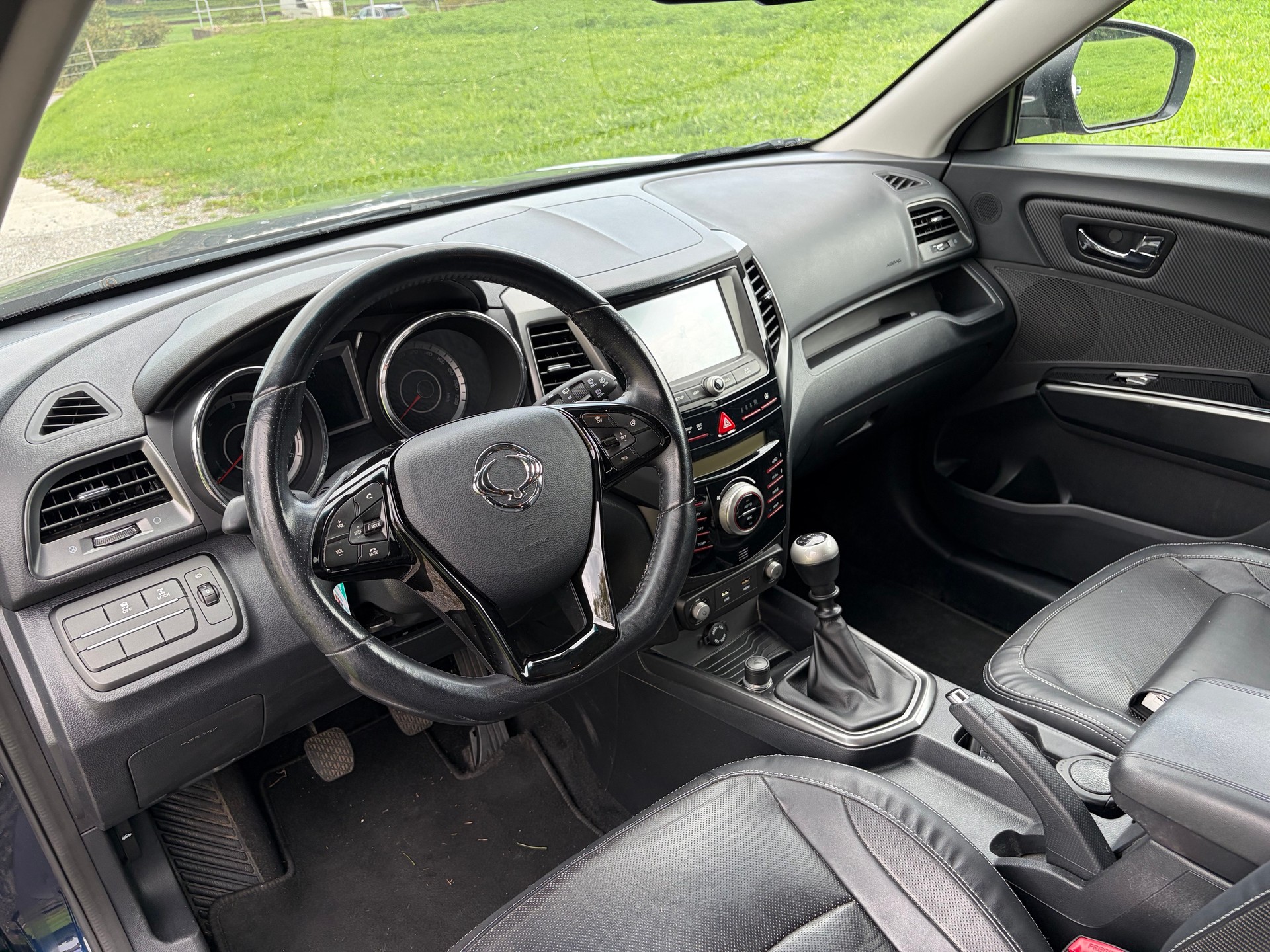 KGM-SsangYong XLV 1.6 eXDi Sapphire 4WD-image-6