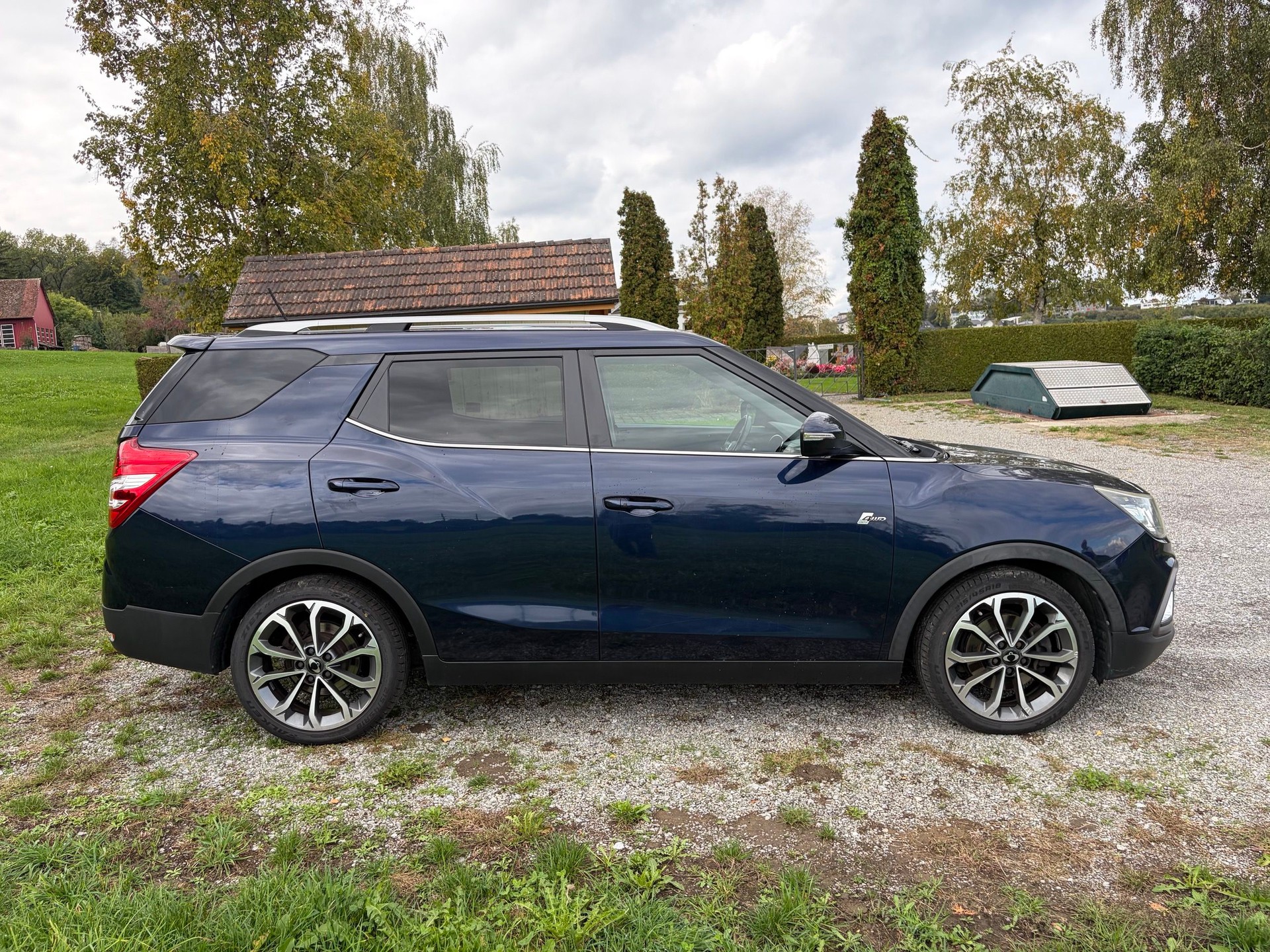 KGM-SsangYong XLV 1.6 eXDi Sapphire 4WD-image-2