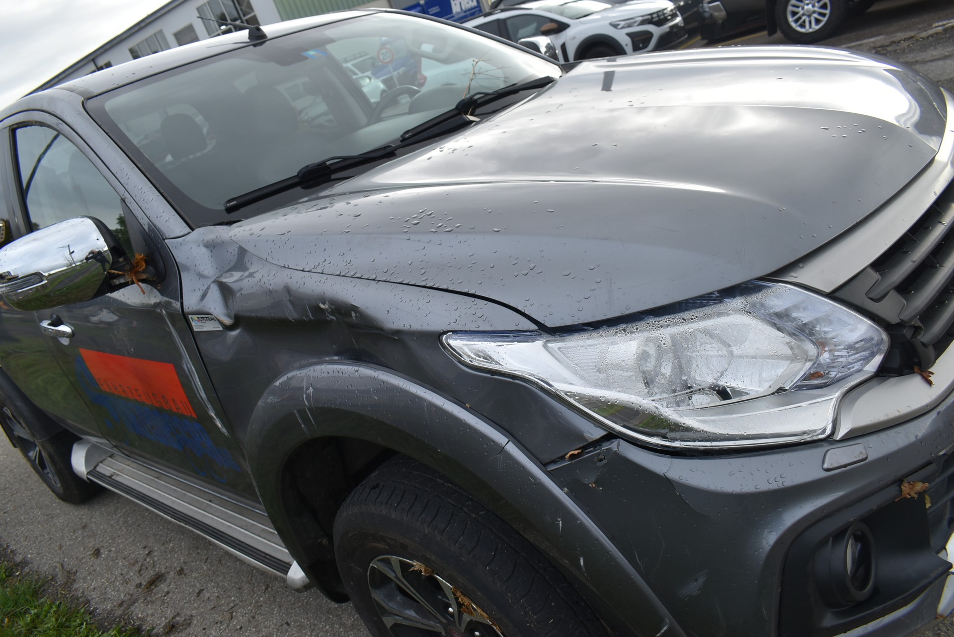 FIAT Fullback LX 2.4 MJ DC Swiss 4WD A-image-8