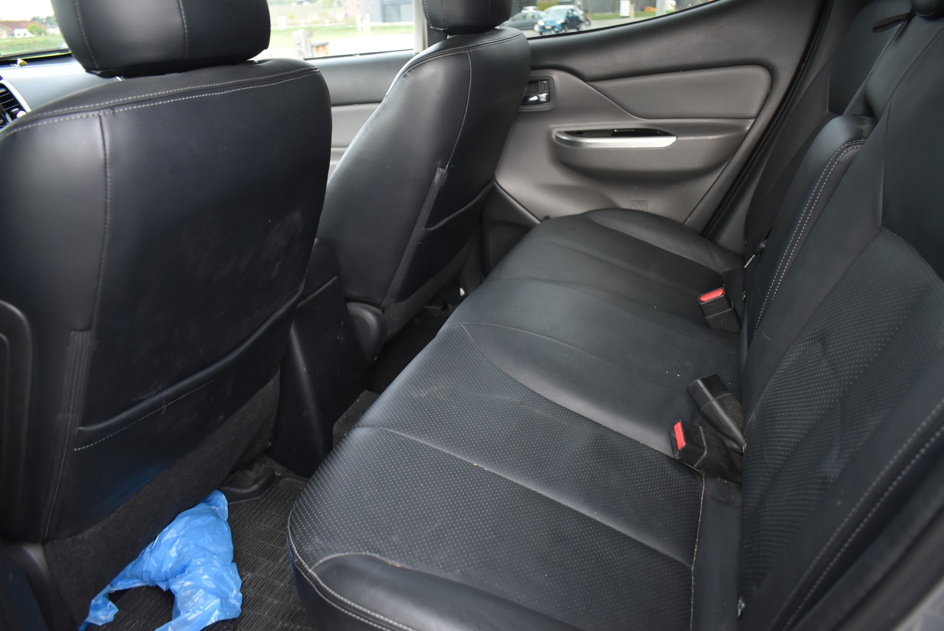 FIAT Fullback LX 2.4 MJ DC Swiss 4WD A-image-4